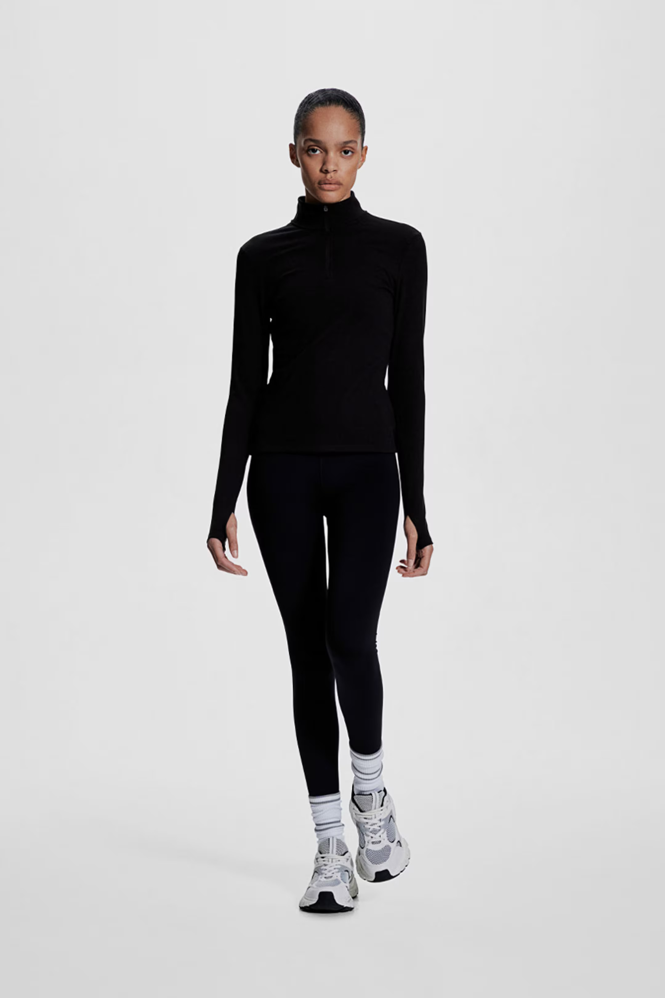 Sports top with SoftMove™ - Black - Ladies | H&M GB | H&M (UK, MY, IN, SG, PH, TW, HK)