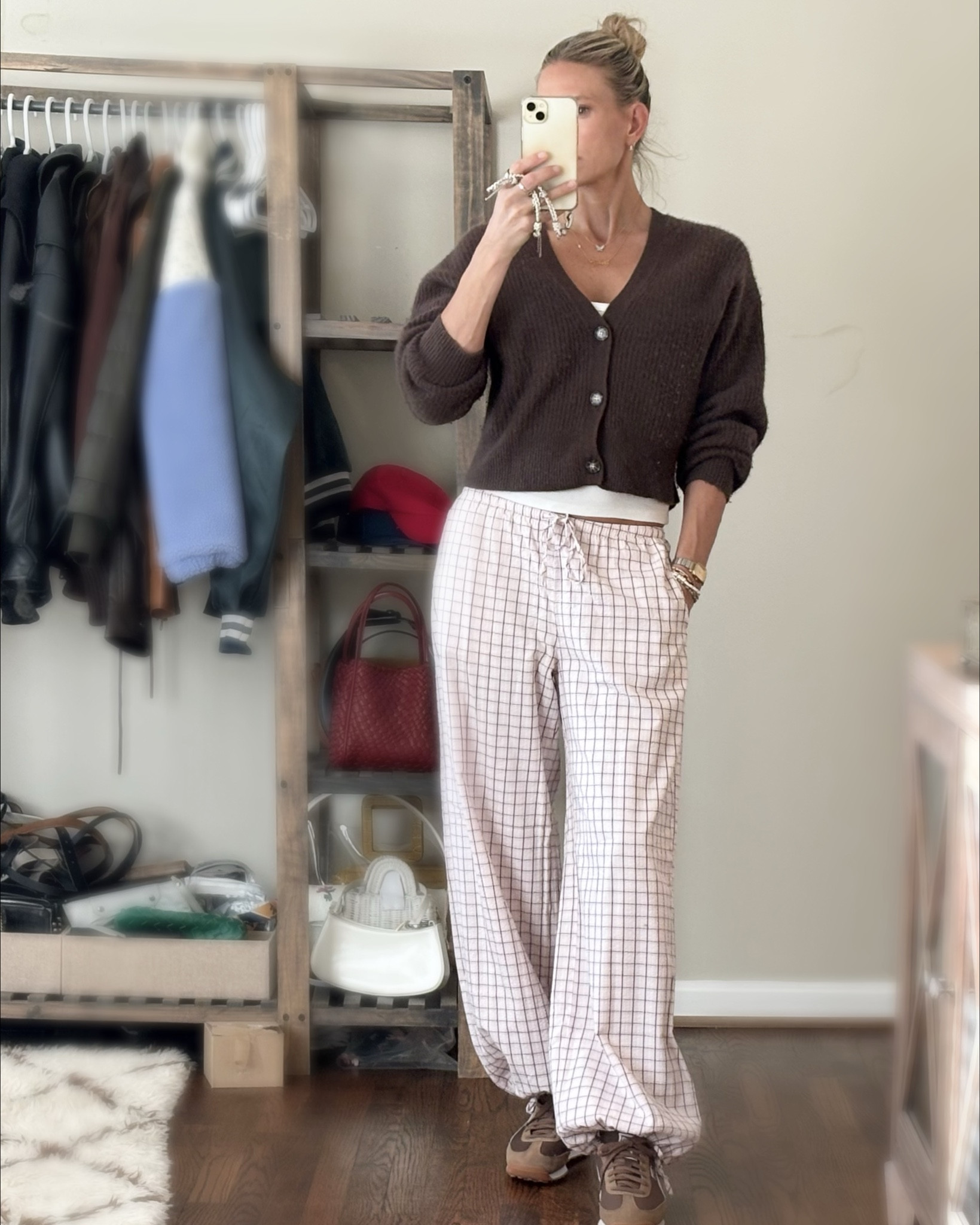 #OOTD office day. It’s cold out but I want to wear my spring clothes! These @abercrombie  balloon pants are so cute and versatile. The drawstring ankles clinch it for me! And they are long!!!!

#LTKTall #LTKootd #LTKOver40