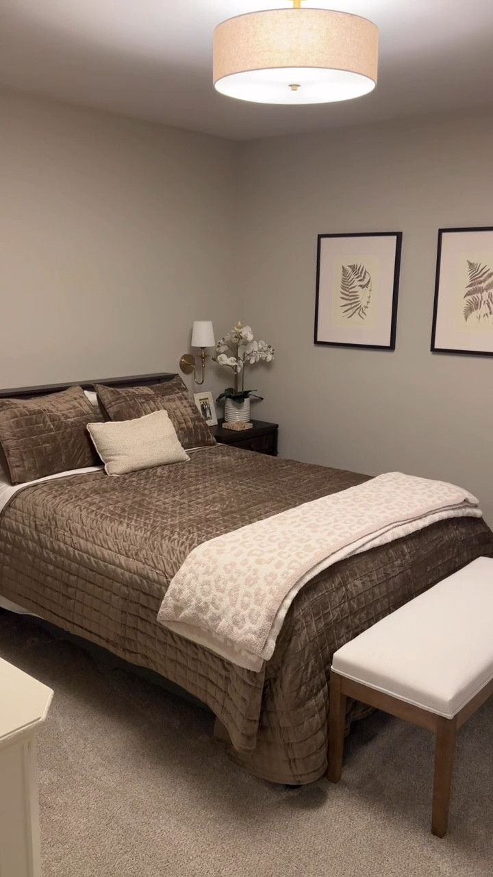 Home Decor - Guest Bedroom Decor

Organic modern home decor, brown quilt, target, Amazon, green lamp, sconces bed bench, flush mount lighting 