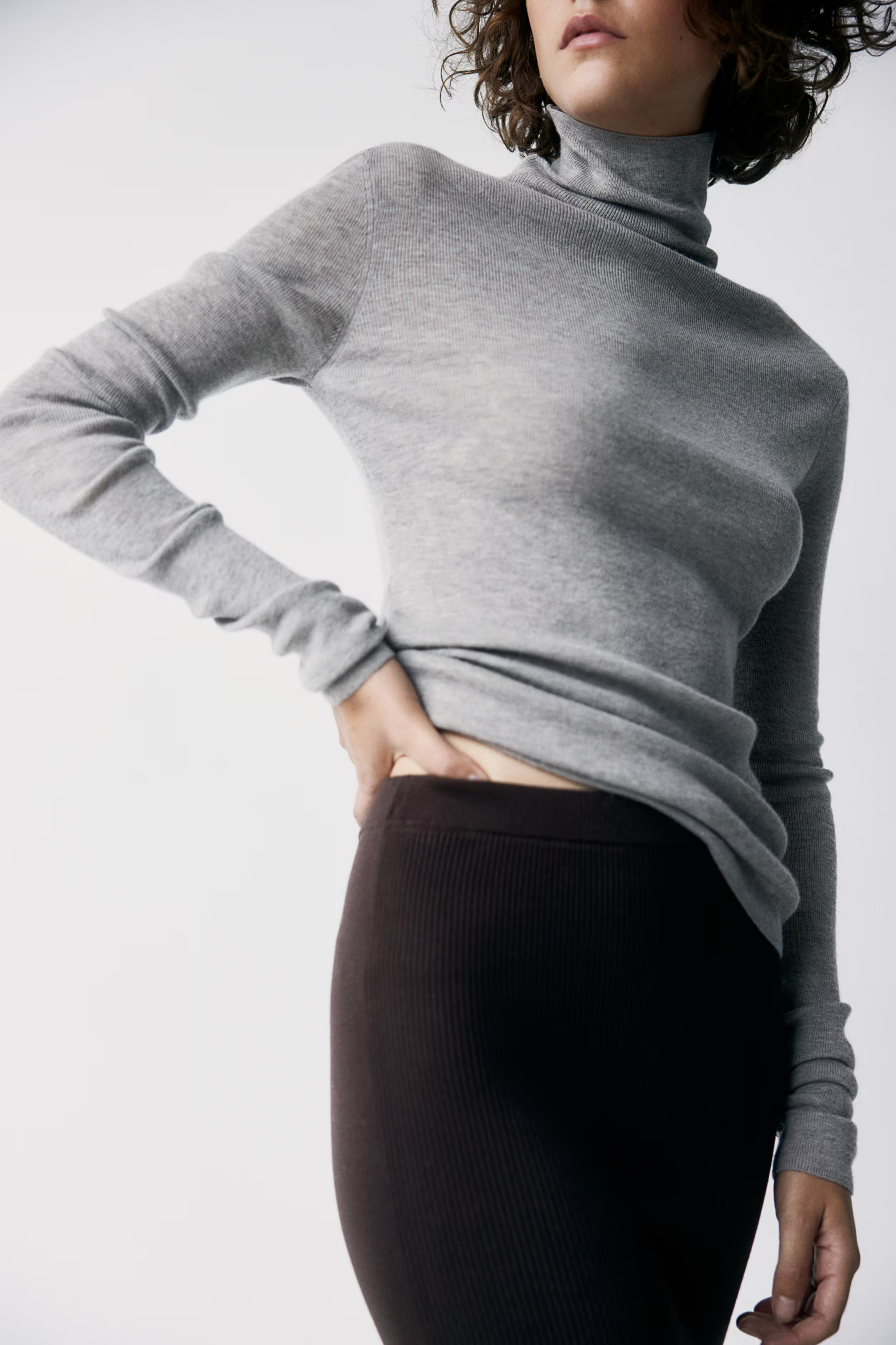 Bleistiftrock aus Rippstrick | H&M (DE, AT, CH, NL, FI)