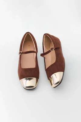 Brown Gold Toe Ballet Flat | Avara