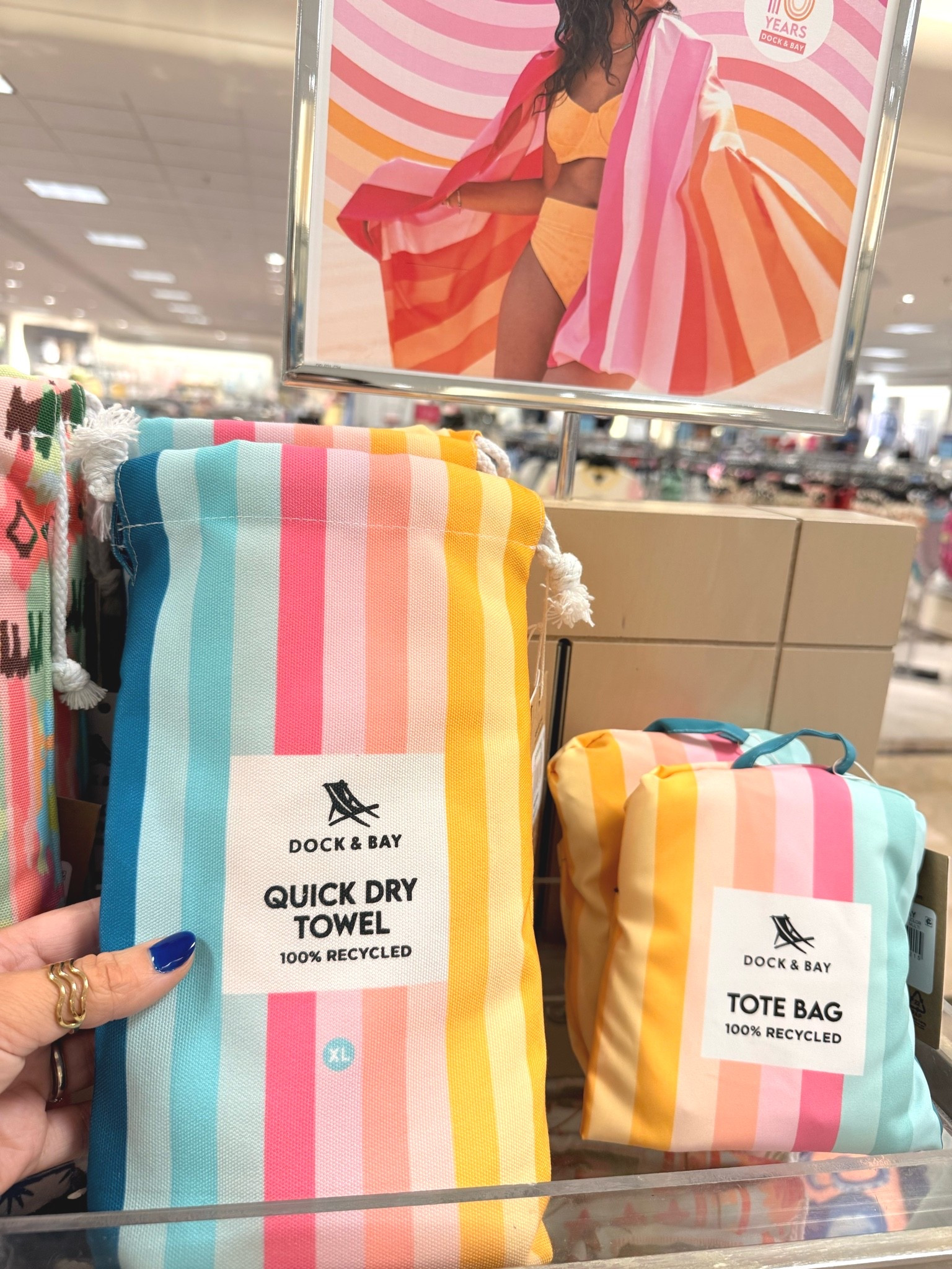 These 100% recycled quick dry towels by Dock & Bay are so cute 😍 perfect for beach OR pool days! ☀️ #summer #summertime #beachtowels #pooldays #momfinds #dillards #dockandbay #stripes

#LTKmomlife #LTKSeasonal