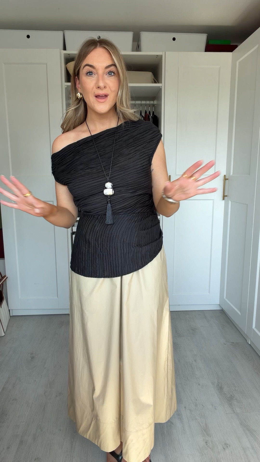 Summer day to night outfit
I wear 8 top & 8 reg trousers
Ad @marksandspencer #mymarks

#LTKspring #LTKsummer #LTKstyletip