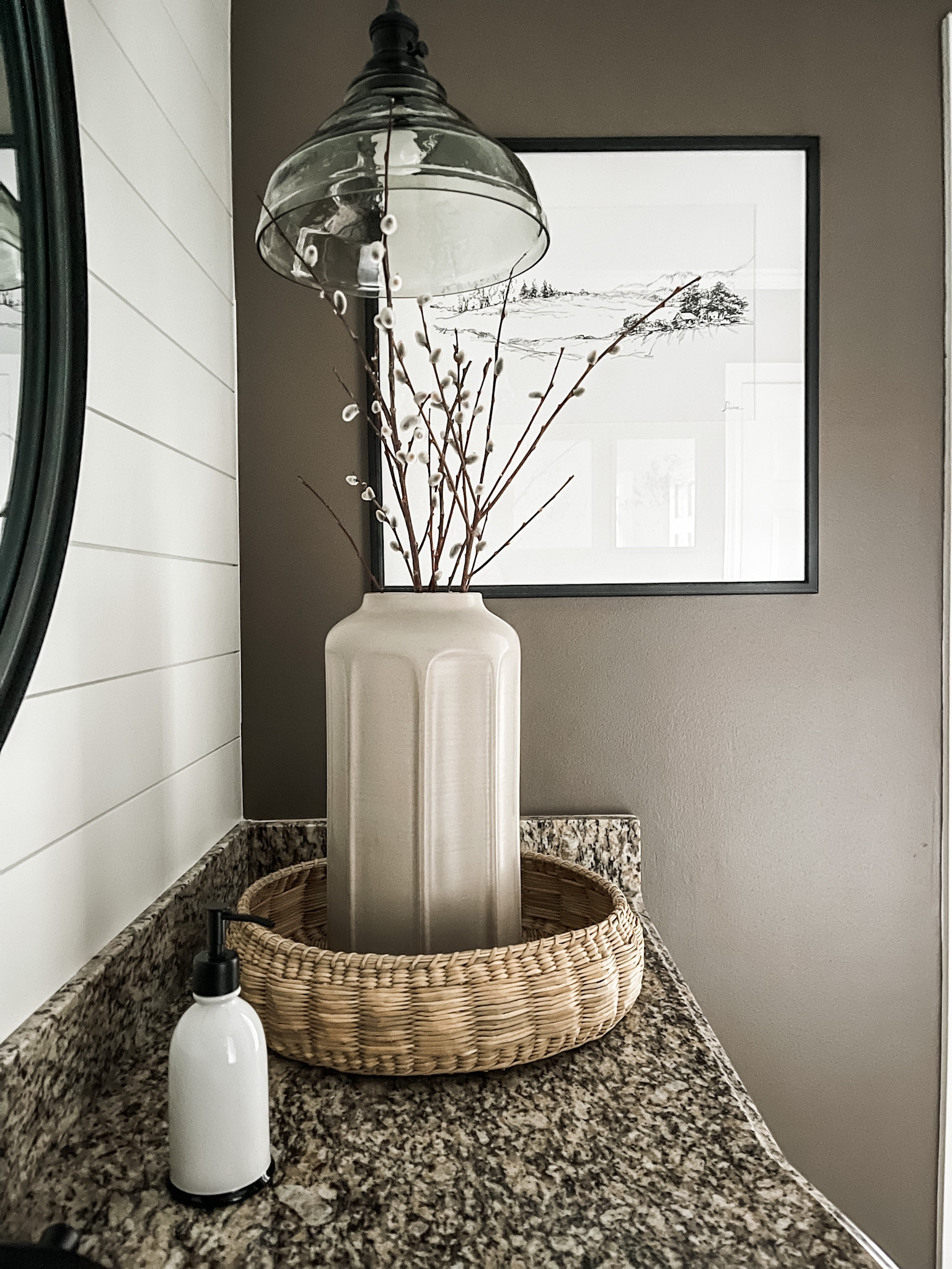 #framedart #targetart #soapdispenser #vase #tallvase #woventray #soappump #ceramicvase

#LTKhome #LTKunder100 #LTKstyletip