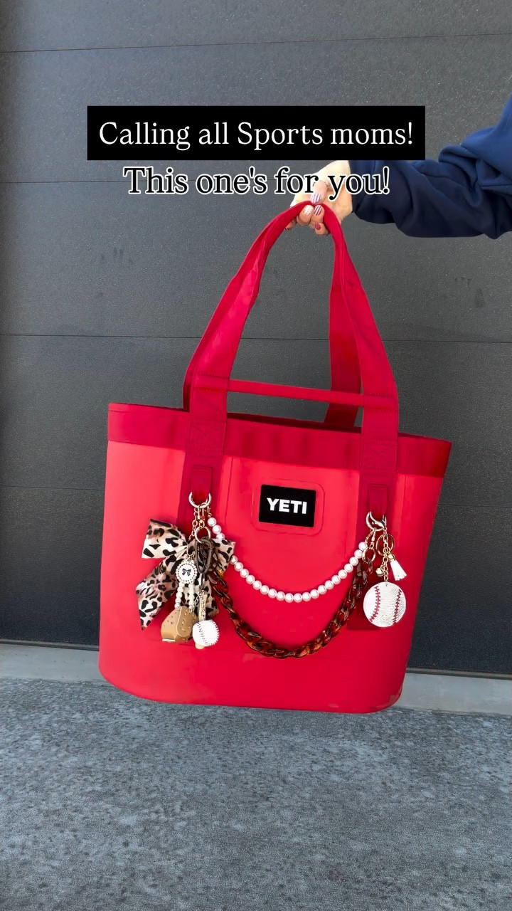 Say SPORTS to shop this ballpark mom haul ⚾️🏉⚽️

#sportsmom #ballpark #momstyle #momlife #momhack