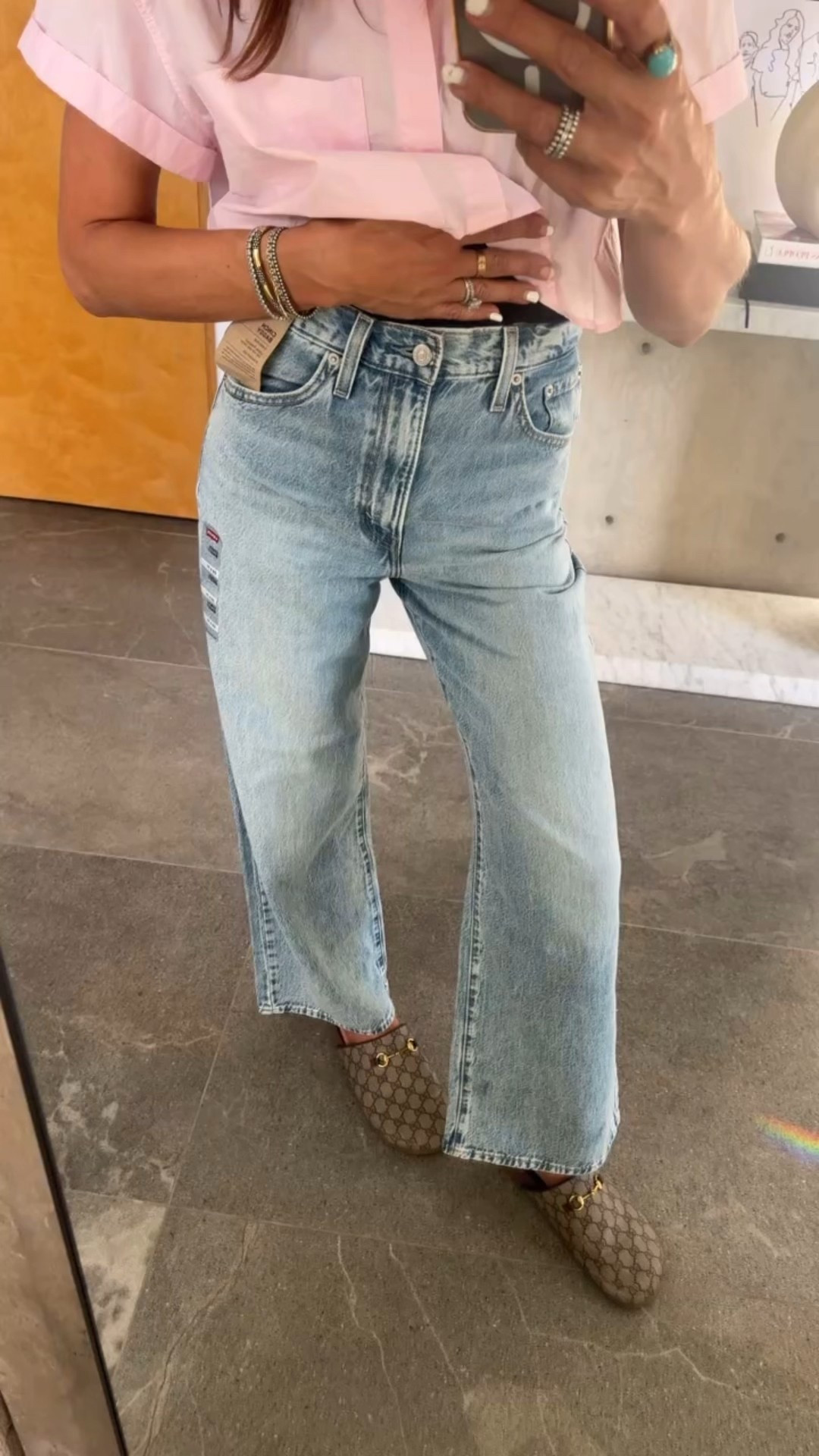 Levi’s cinch waist jeans tts

I got a 26