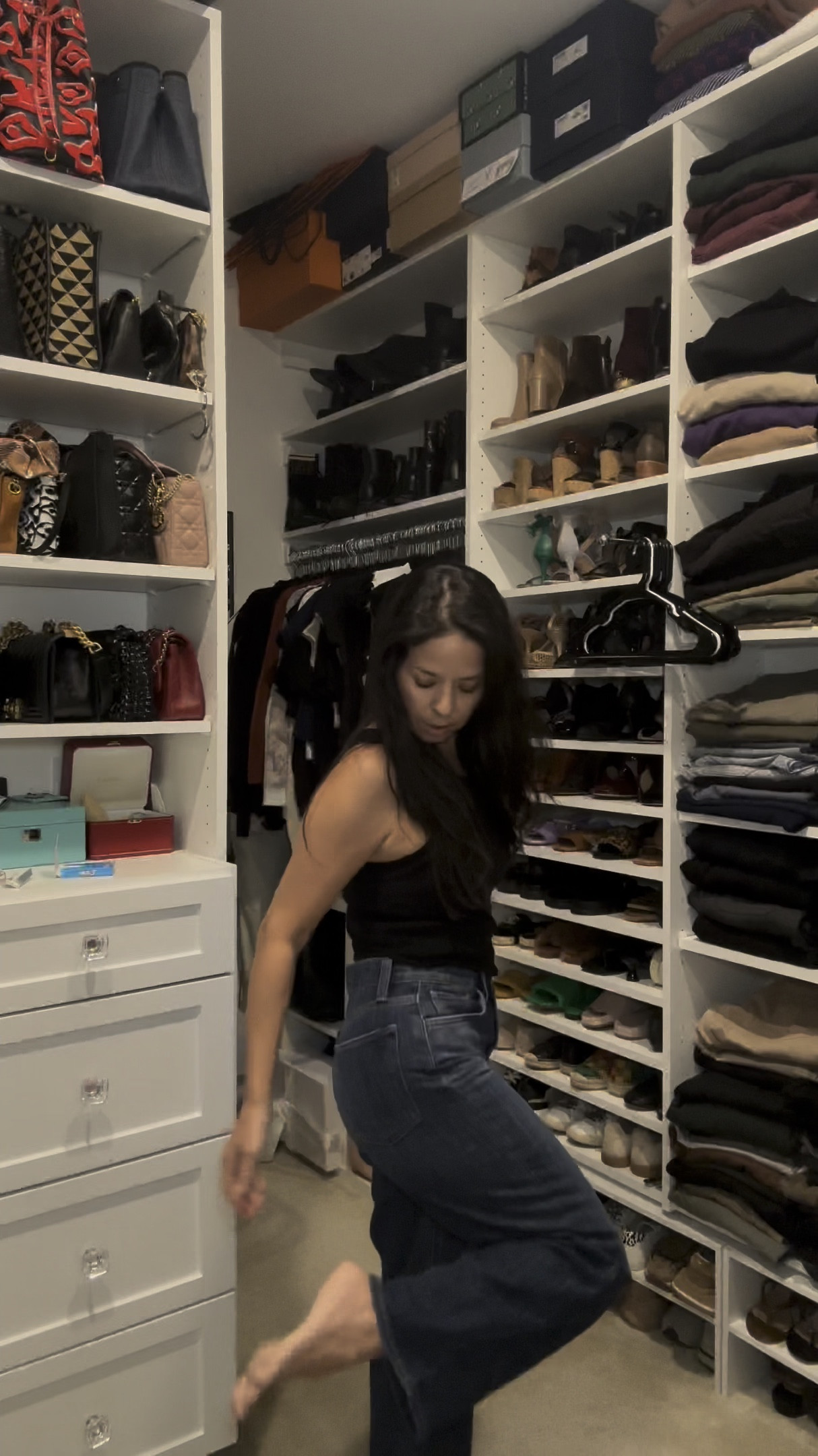 Wide leg pants crop for short petite easy outfit 
Jean- joes jeans the Blake crop
Top- All saints black tank
Sweater- Uniqlo Men’s XS
Shoes- Hermes tennis shoe 

#LTKStyleTip #LTKOver40 #LTKCyberWeek