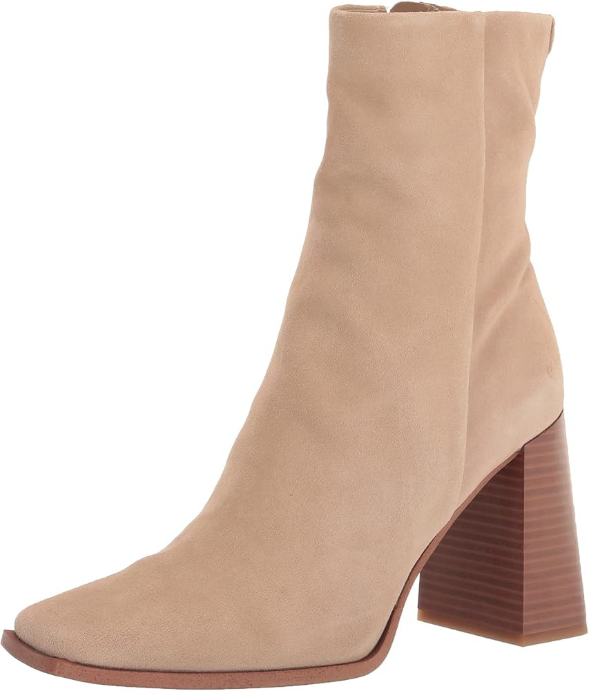 Women's Ivette Fashion Boot | Amazon (US)