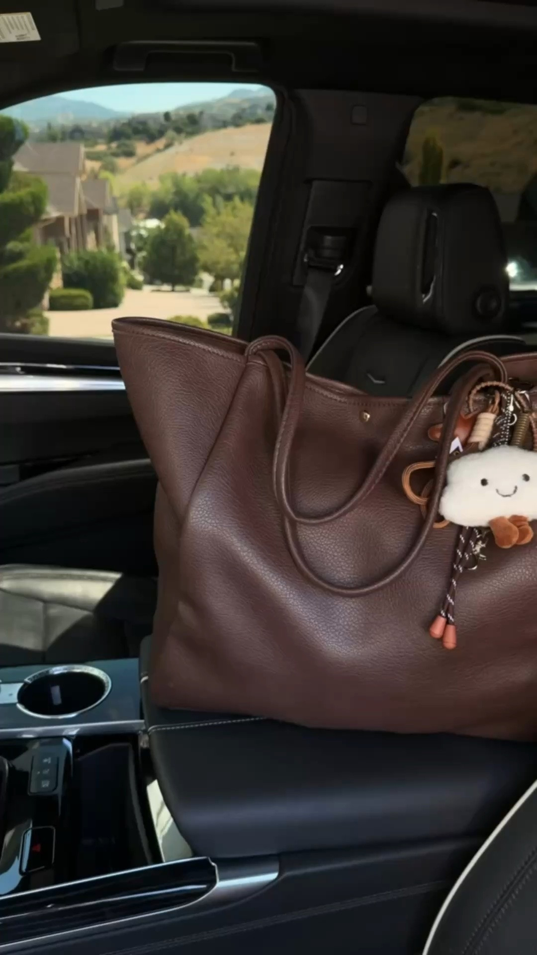 Brown leather tote & bag charm from Amazon - perfect bag for fall!

Travel bag, mom bag, Amazon fashion

#LTKOver40 #LTKSeasonal #LTKdayinmylife