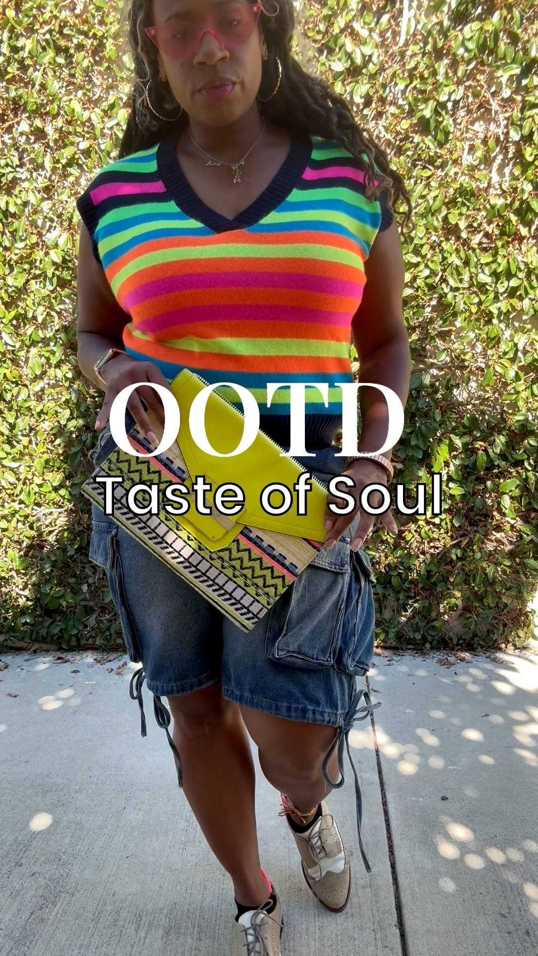 I went to the annual Taste of Soul festival for the first time yesterday in Los Angeles. It was about 90°F outside, so this is what I decided to wear. 

OOTD 

Cashmere sweater vest- @brodie SZL
Denim cargo shorts-@nordstrom SZ 31
Neon Bag- @Milly (old)
Oxford Shoes- @Issacmizrahi (old) 
Sunglasses- @nordstrom 


#LTKOver40 #LTKSeasonal #LTKMidsize