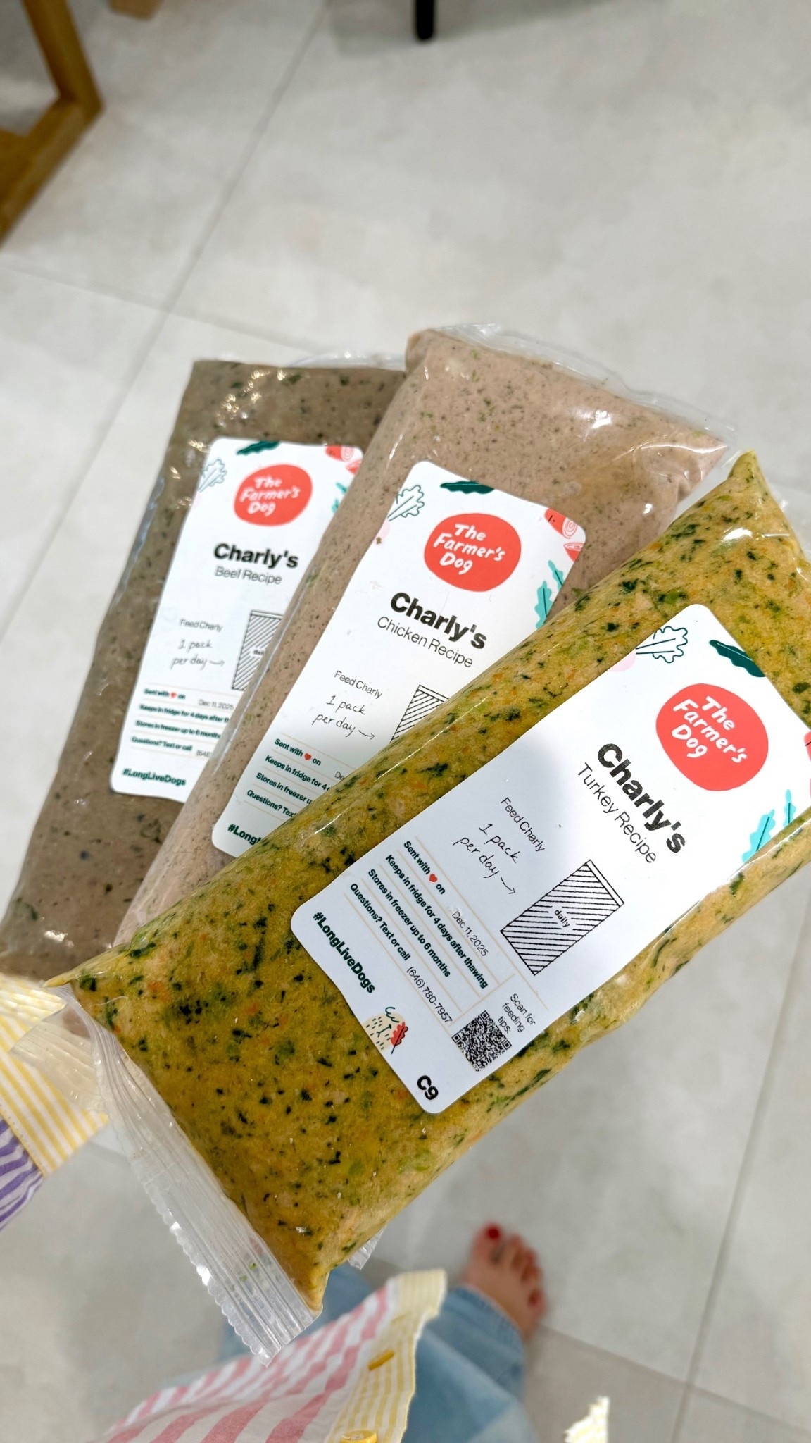 We are obsessed with @thefarmersdog over here and for the new year you can get 50% off your first box of fresh food! Our pups deserve good years since they make our lives that much better!  #thefarmersdog #TFDPartner 
