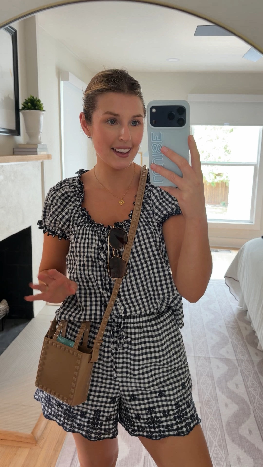 Friday ootd! Wearing a S in top and shorts