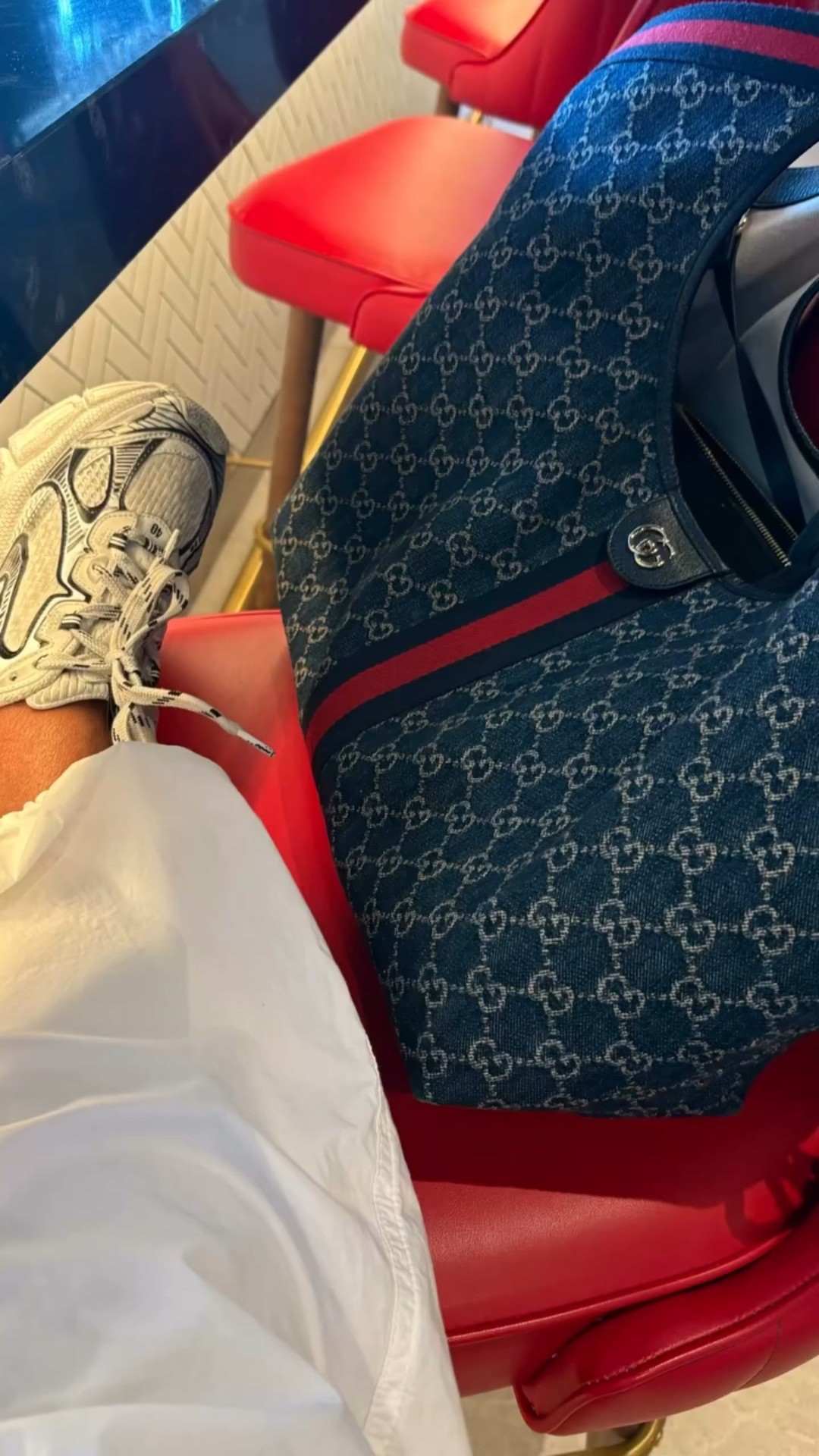 🌿✨ Effortless luxury is found in the simplicity of details — linen that breathes, a sweet sip of sangria, and timeless pieces that tell a story.
Gucci, linen & Balenciaga
✨#guccigiglio #luxurylifestyle #luxuryrealestate #balenciagasneakers #dallasluxuryrealestate #vintageguccibag

#LTKPlusSize #LTKBeauty #LTKItBag