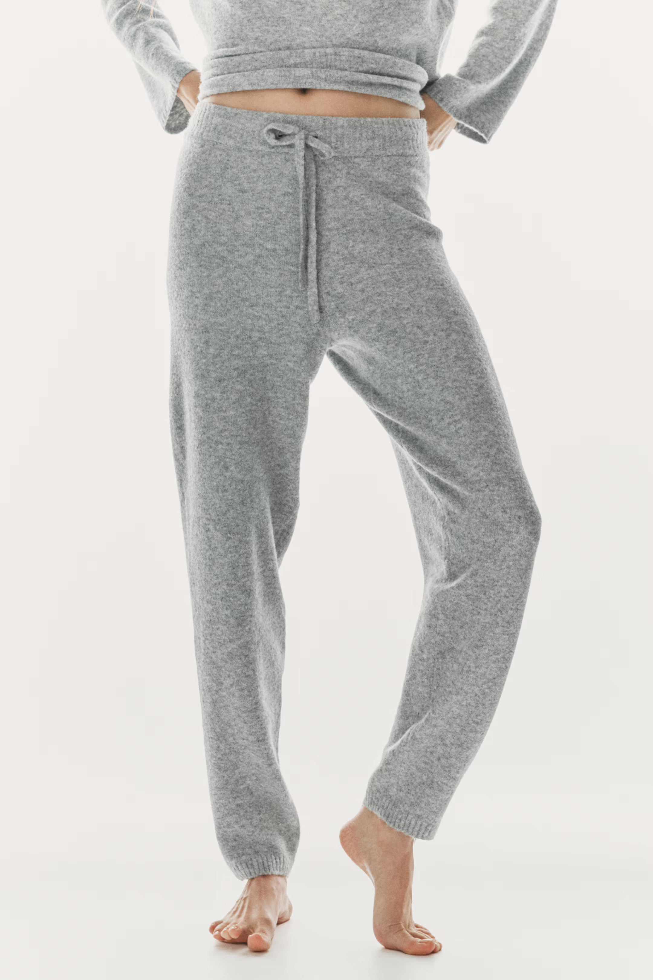 Fine-knit joggers | H&M (UK, MY, IN, SG, PH, TW, HK)