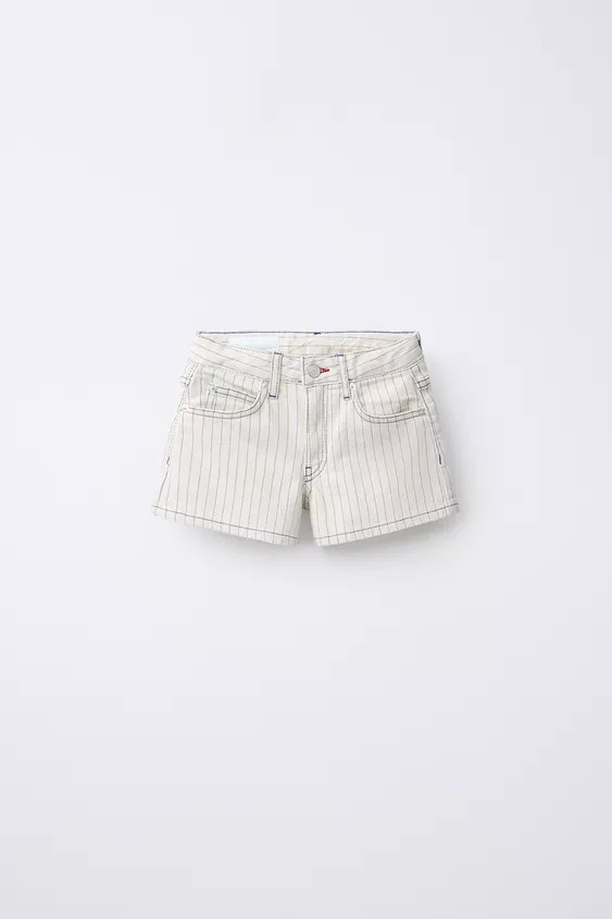 Denim shorts with adjustable interior waistband and front button closure. Front pockets and back ... | Zara US