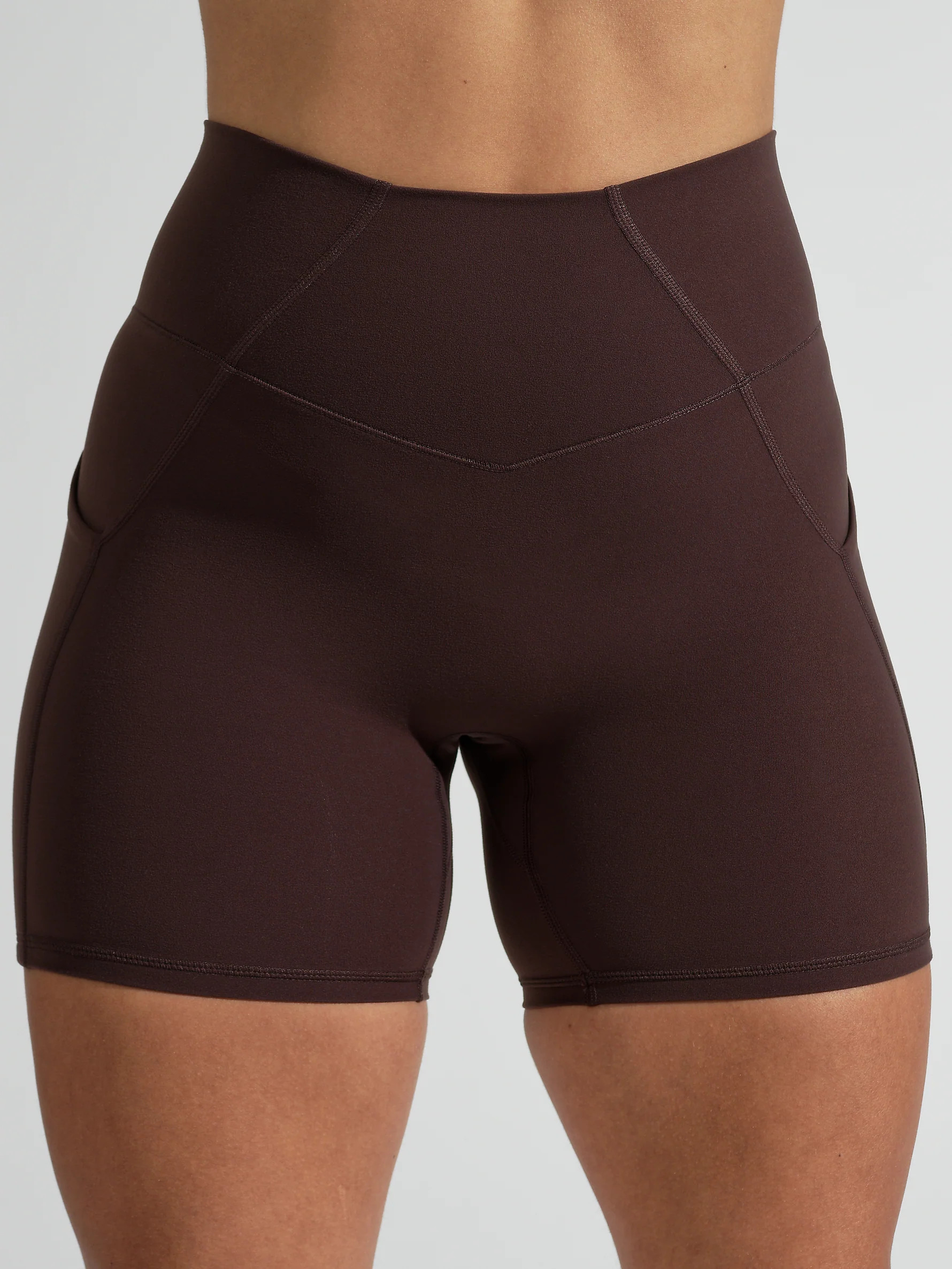 Contour Pocket Short 5" - Journey Dark Brown | Buffbunny