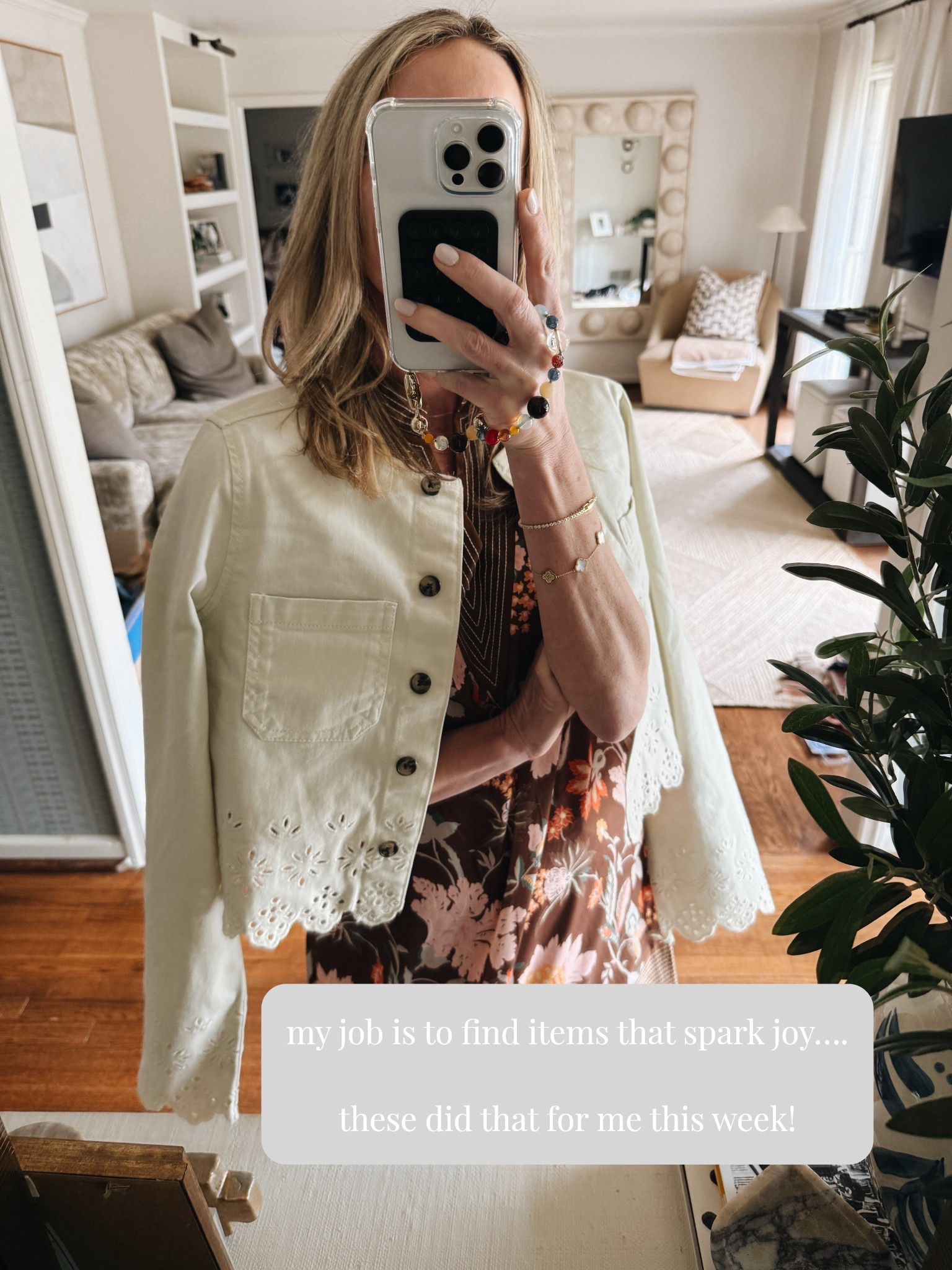 Sparking joy this week/
XS Walmart items 
Large baublebar tote
Small farm Rio 
2 target / small tops 
Small target set 
M target gray sweatshirt 
Small Amazon striped sett 