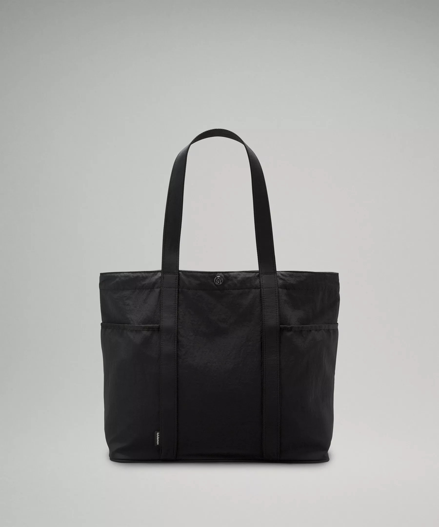 Daily Multi-Pocket Tote Bag 20L | Men's Bags,Purses,Wallets | lululemon | Lululemon (US)