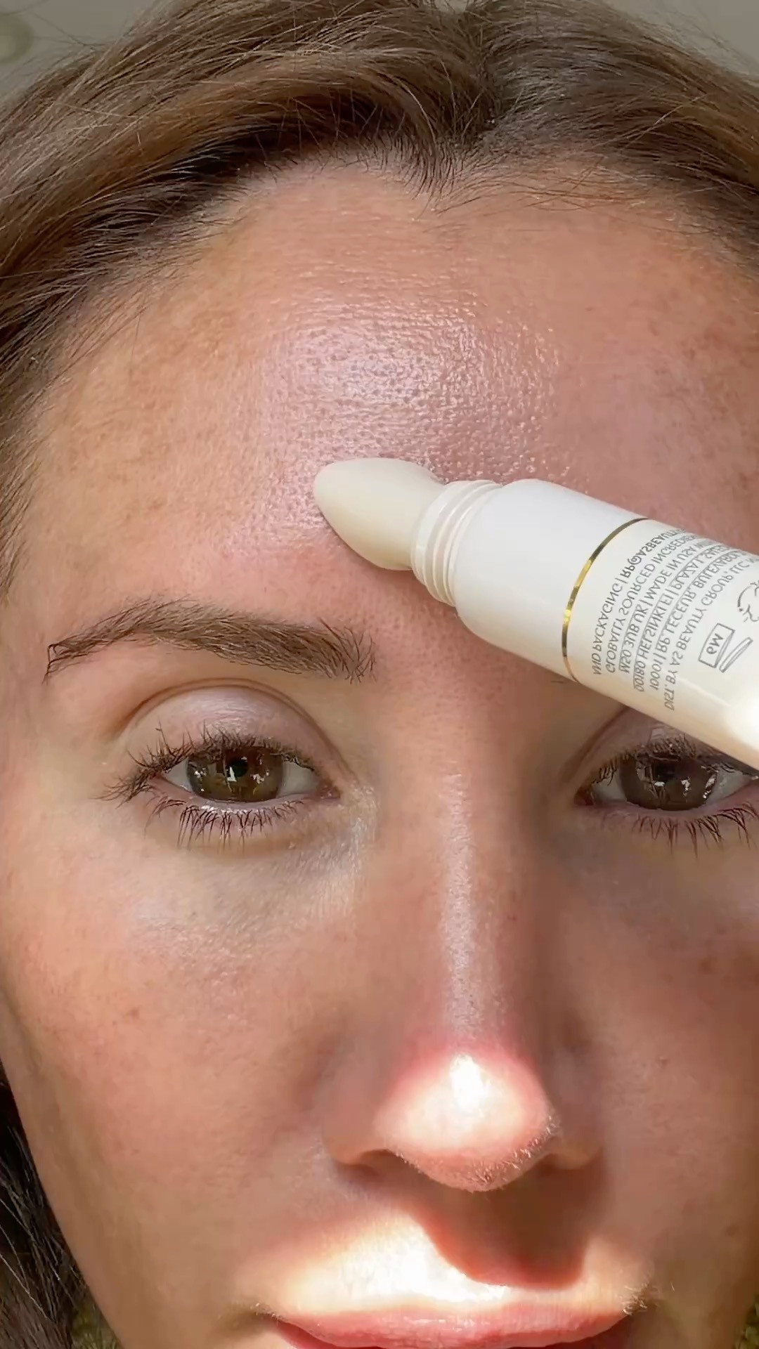 the targeted fine line filler that blurs everything in one minute — vitamin c niacinamide and a cooling metal applicator that feels so good on skin.

#primer #antiagingskincare #finelines #matureskintips #makeupprimer
laura geller line smoother targeted fine line filler 

 #LTKBeauty