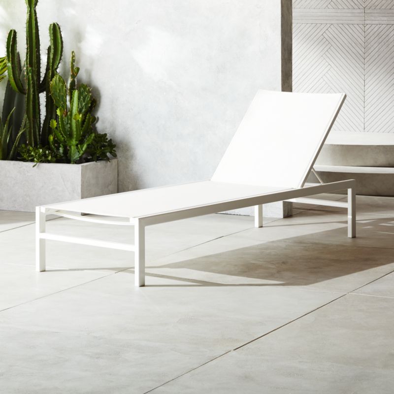 Idle II White Outdoor Patio Sun Lounger + Reviews | CB2 | CB2