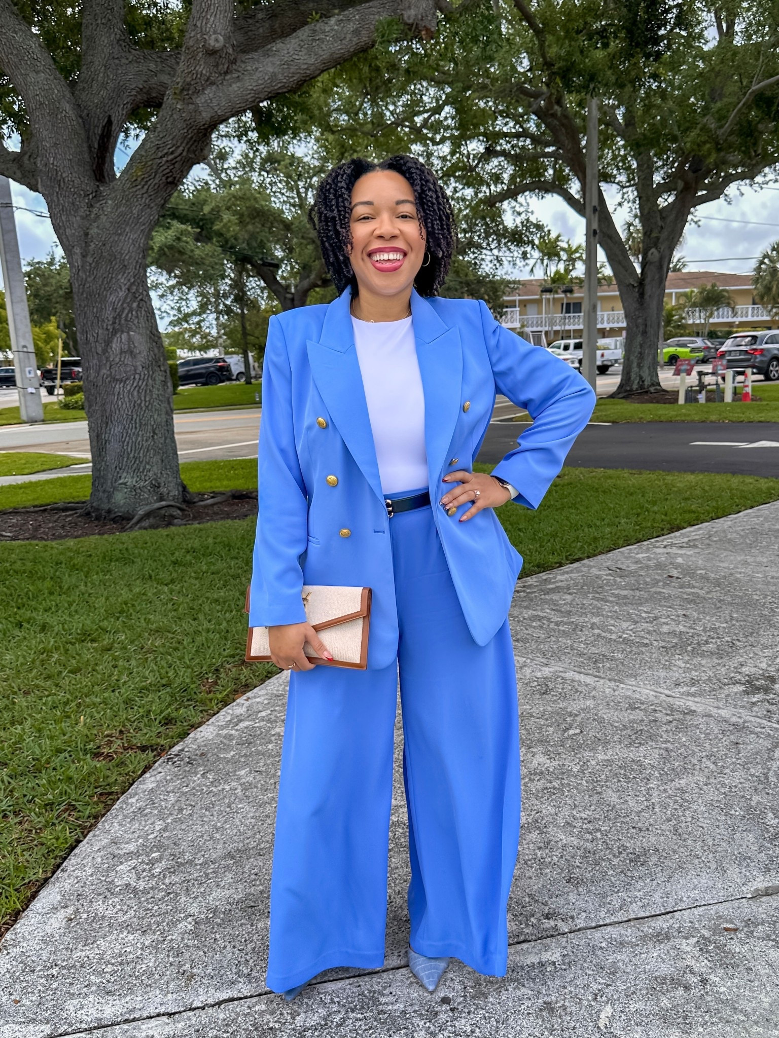 Now that’s what I call a power suit! And this blue is absolutely marvelous. Can’t get enough of it. 

#LTKWorkwear #LTKootd #LTKSeasonal