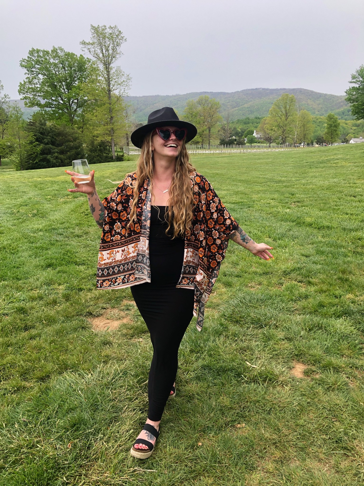 Comfy winery outfit 

#LTKSeasonal #LTKstyletip