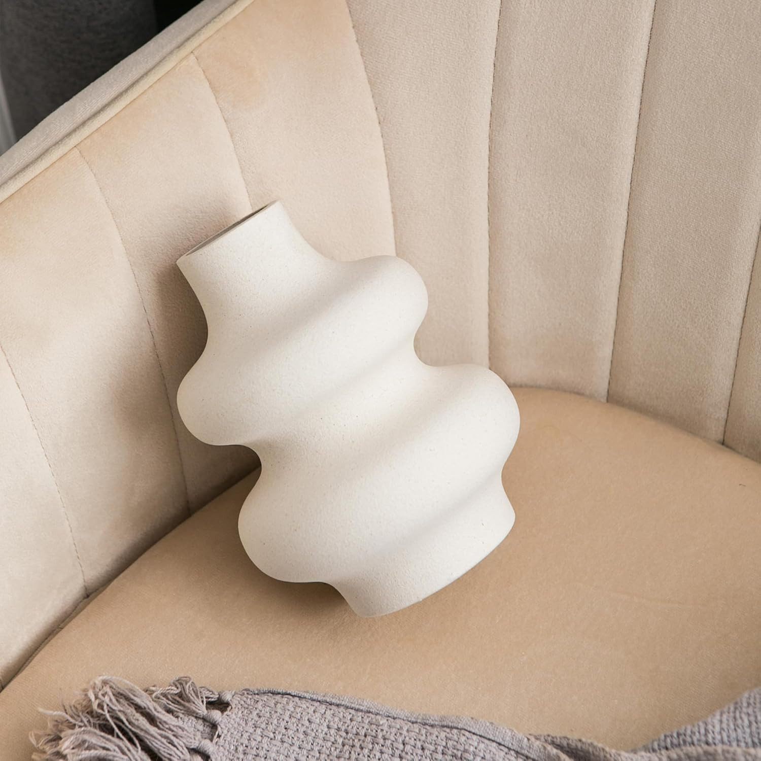 Sowlvenco Ceramic Vase Set of 2 - Off White Boho Round Vases, Modern Pampas Vases, Dried Flower V... | Amazon (US)