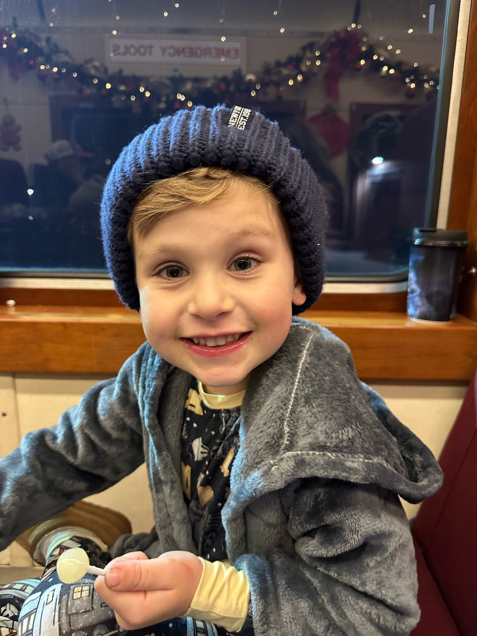 Toddler / kid robe from Amazon! 

#LTKFindsUnder50 #LTKFamily #LTKKids