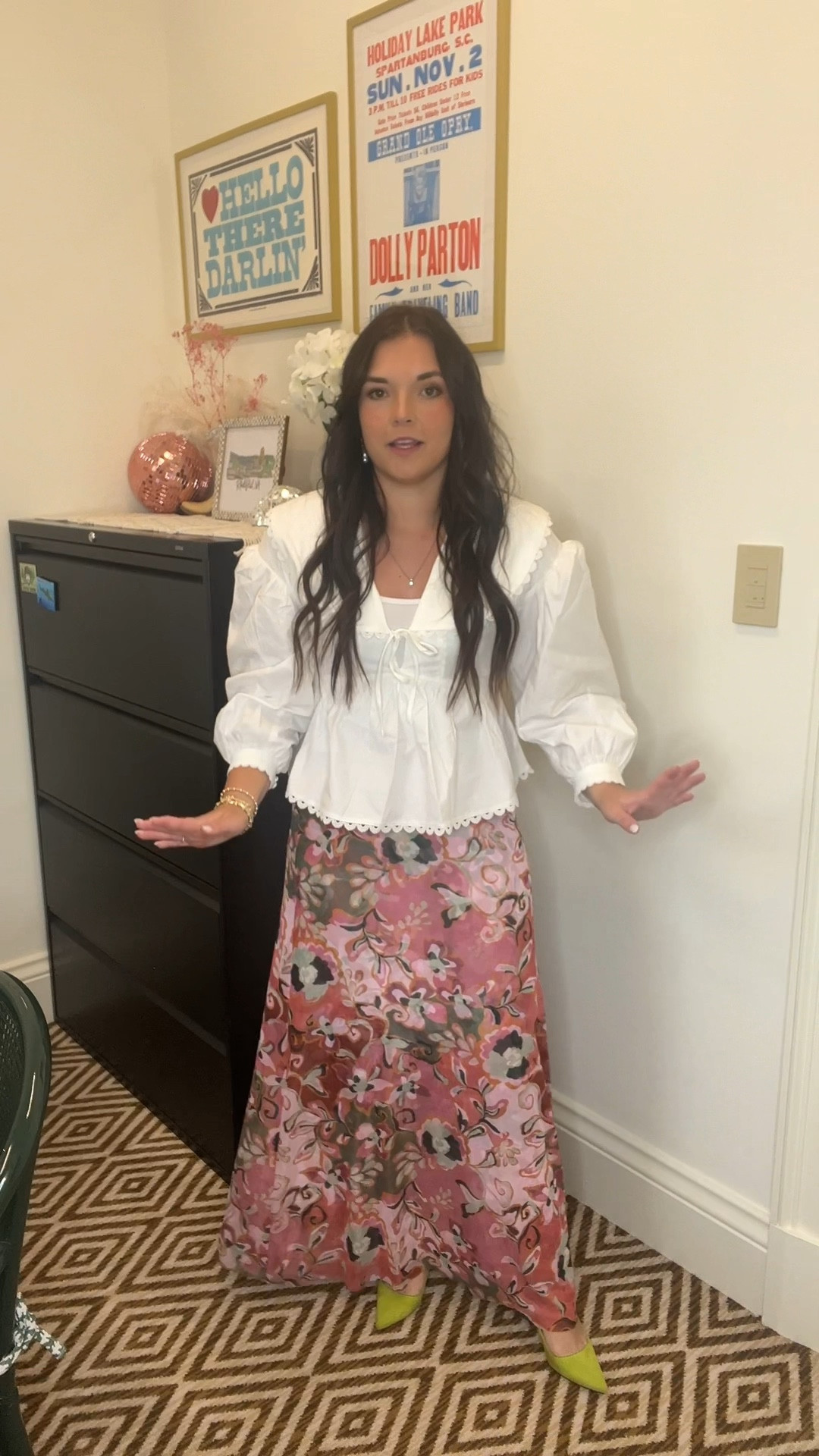 Corporate girl #ootd 

Skirt and top are sold out but I linked similar styles below! 

#LTKSaleAlert #LTKStyleTip #LTKWorkwear
