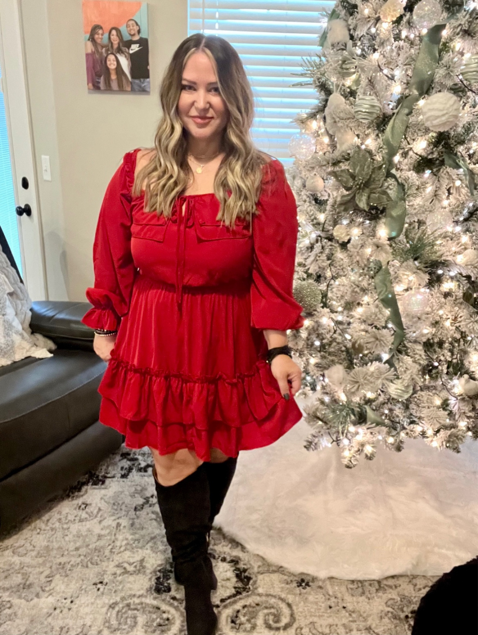 Dress size XL tts
Boots tts 

#LTKcurves #LTKSeasonal #LTKHoliday