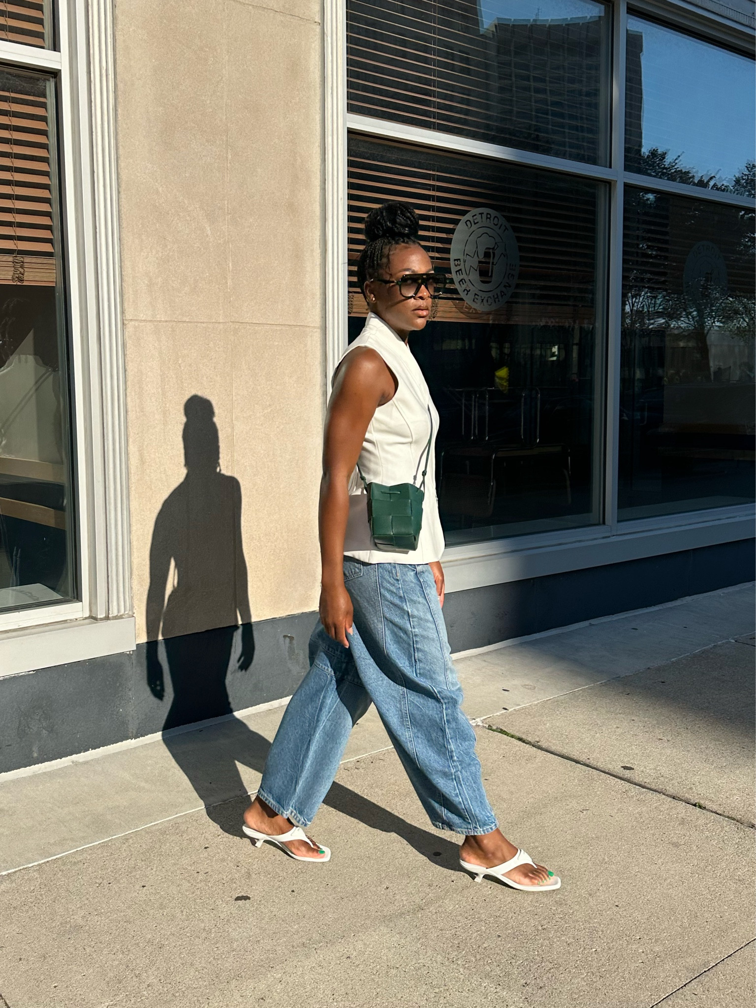 Outfit Inspo, green bucket bag, cinch waist vest, barrel jeans 

#LTKStyleTip