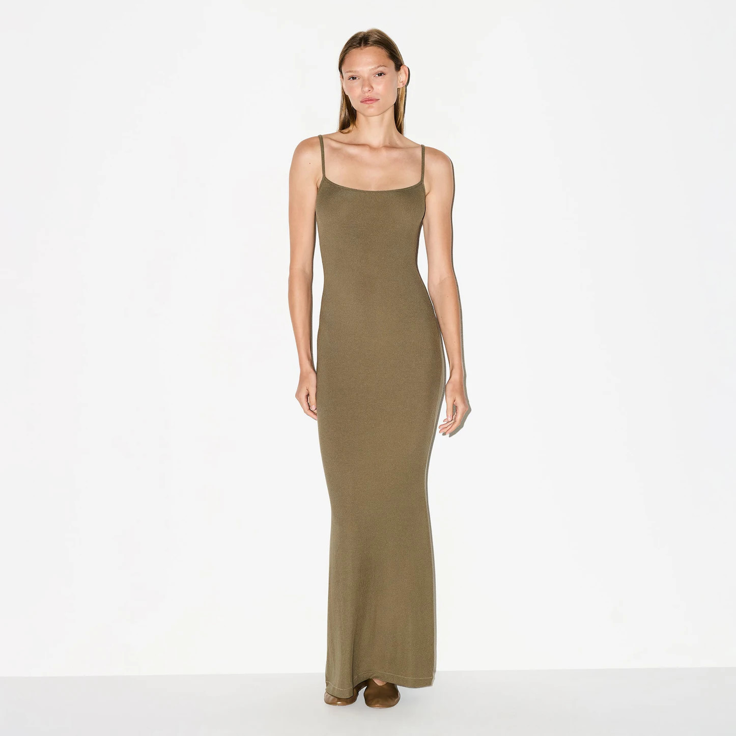 SOFT LOUNGE LONG SLIP DRESS | OAK | SKIMS (US)