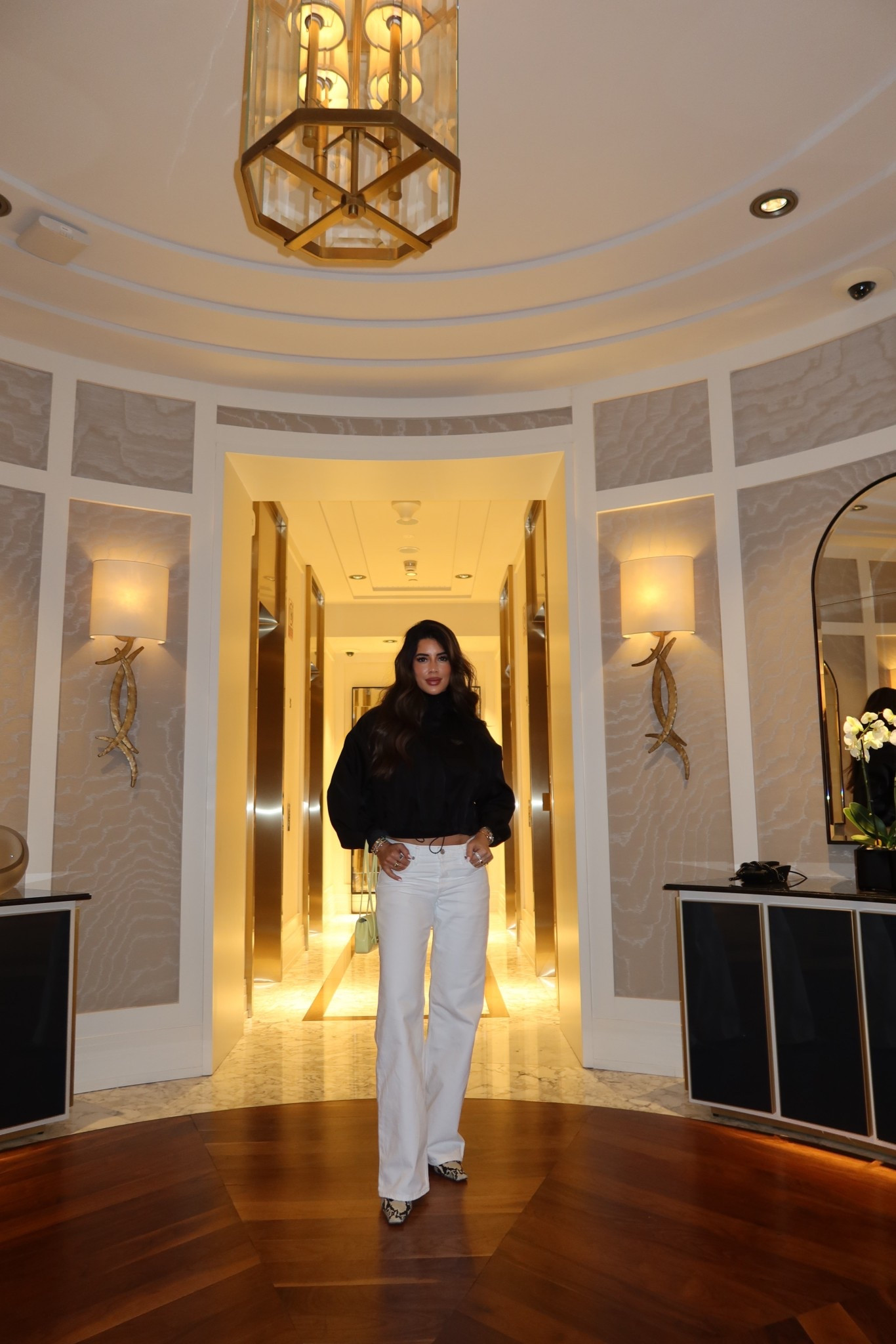 Outfit inspo for a casual date night 

#LTKootd