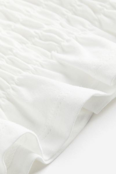 Smocked top - Round neck - Short sleeve - Cream - Ladies | H&M GB | H&M (UK, MY, IN, SG, PH, TW, HK)