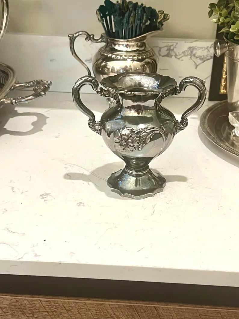 Vintage Sheridan Silver Co. Small Urn / Ornate Bud Vase / Elegant Barware - Etsy | Etsy (US)