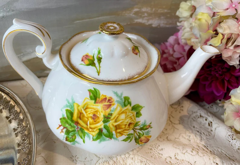 Vintage Royal Albert Tea Rose large 6 cup and medium 4 cup teapots, Royal Albert collector, Engli... | Etsy (CAD)
