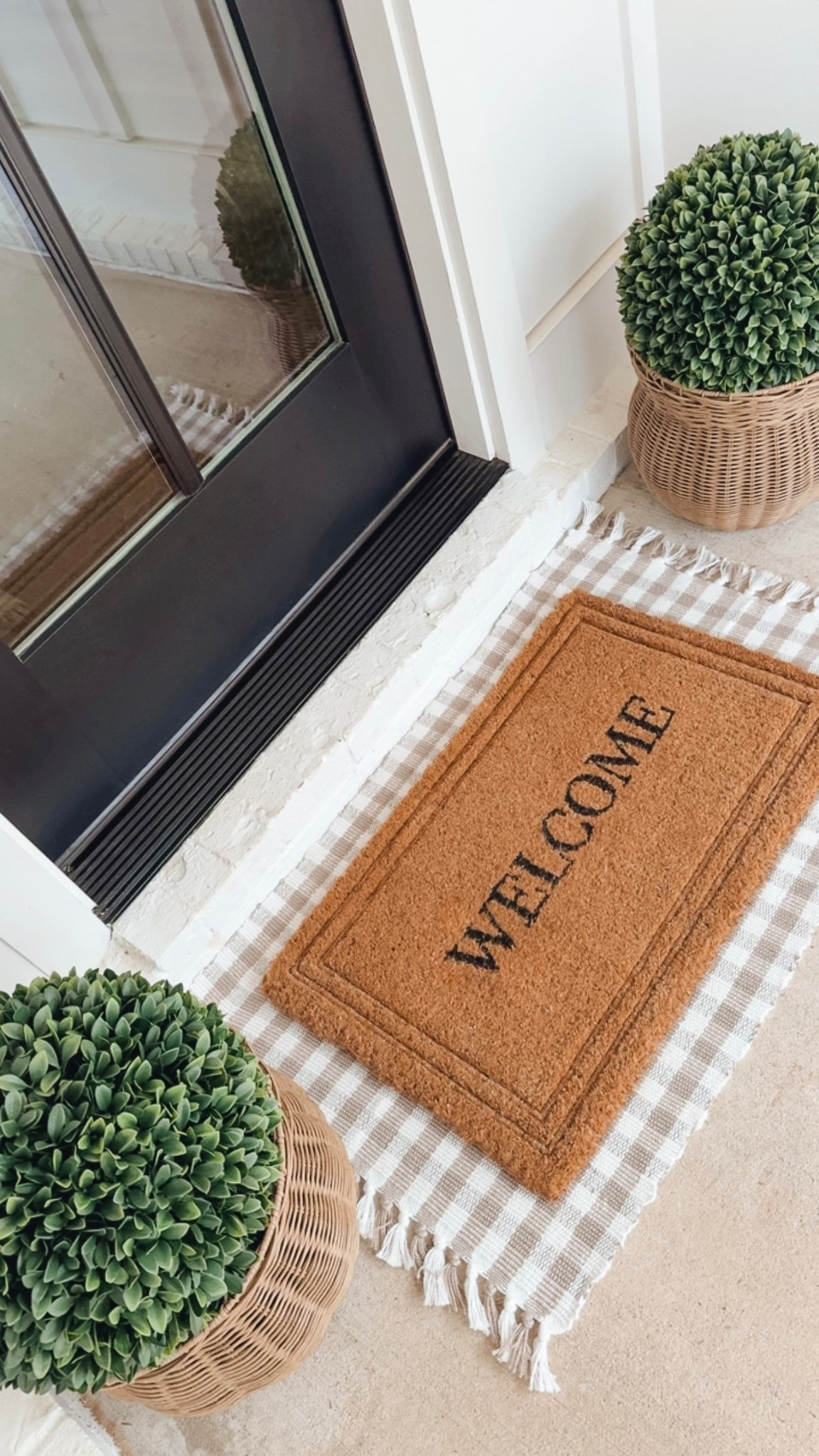 Spring door decor 🌱

#LTKHome