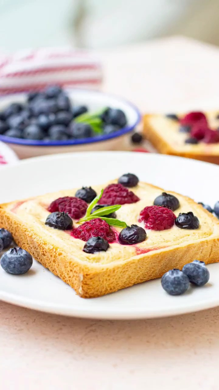 Wake up to the newest TikTok trend that’s taking the internet by storm - Custard Yogurt Toast! 🍞

Get the full recipe 👇🏼
- https://foodpluswords.com/custard-yogurt-toast/
- OR search “Food Plus Words Custard Yogurt Toast” on Google

#LTKFitness #LTKFind #LTKunder100
