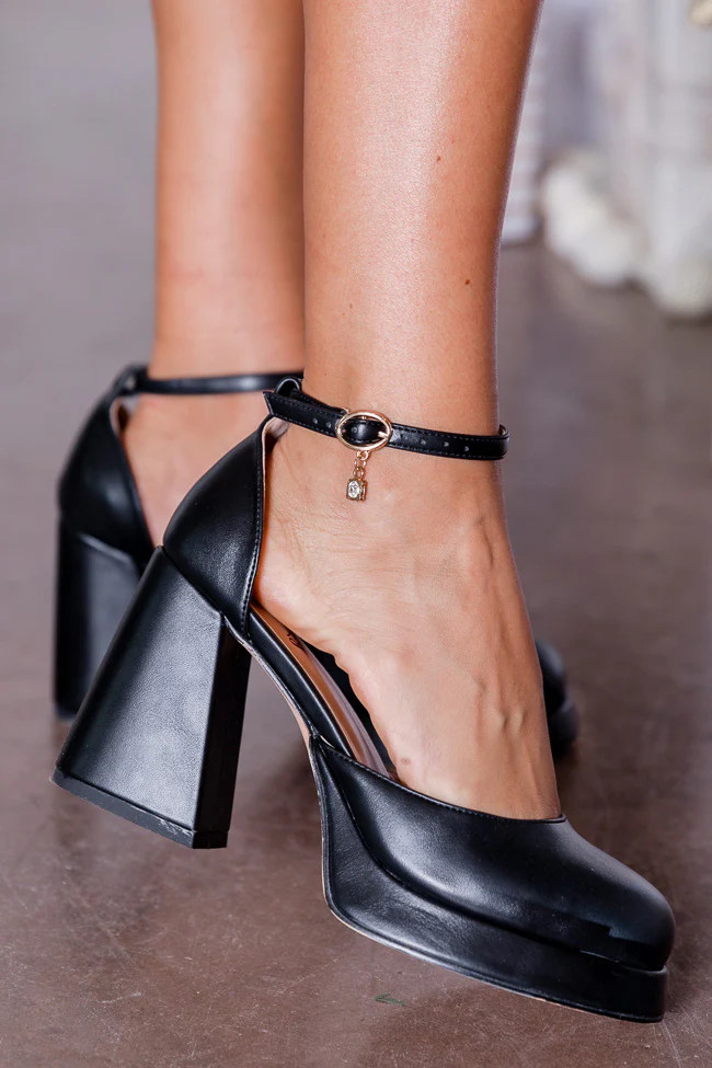 Eve Black Chunky Heel | Pink Lily