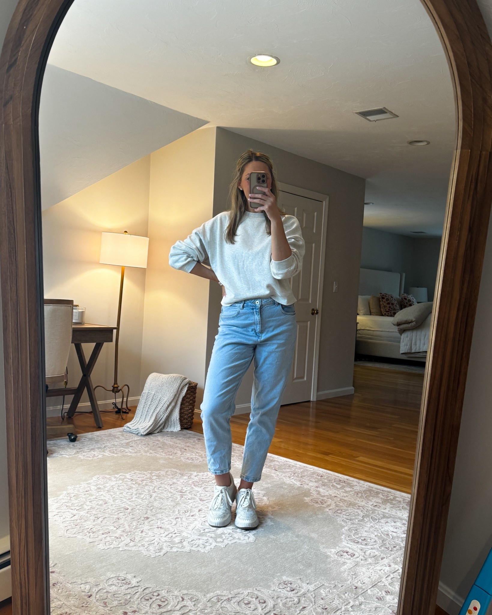 Outfit of the day 🤍 

Casual and cozy for drop offs, pick up’s and play dates! Perfect outfit for moms on the go! 

#LTKFindsUnder50 #LTKFindsUnder100 #LTKStyleTip