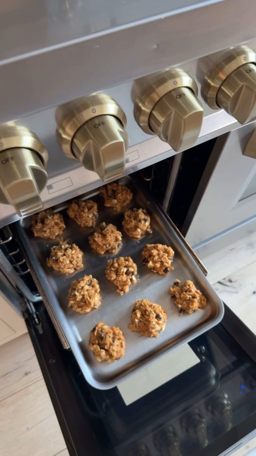 My favorite non-toxic surgical grad stainless steel baking sheet! 

Cooking
Kitchen
Home 

#LTKHome