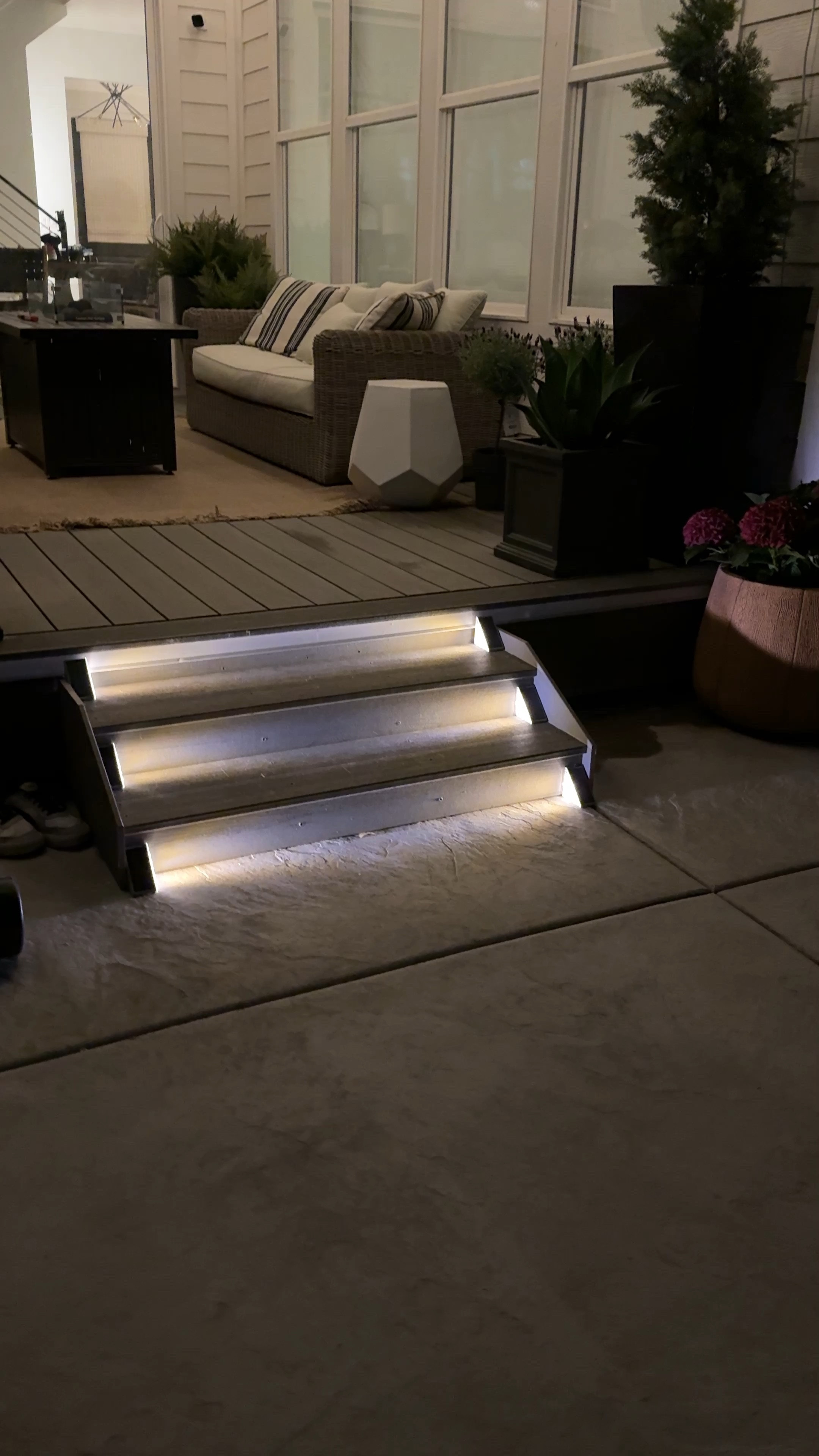 Outdoor solar powered stair lights 

#LTKHome #LTKFindsUnder50 #LTKVideo