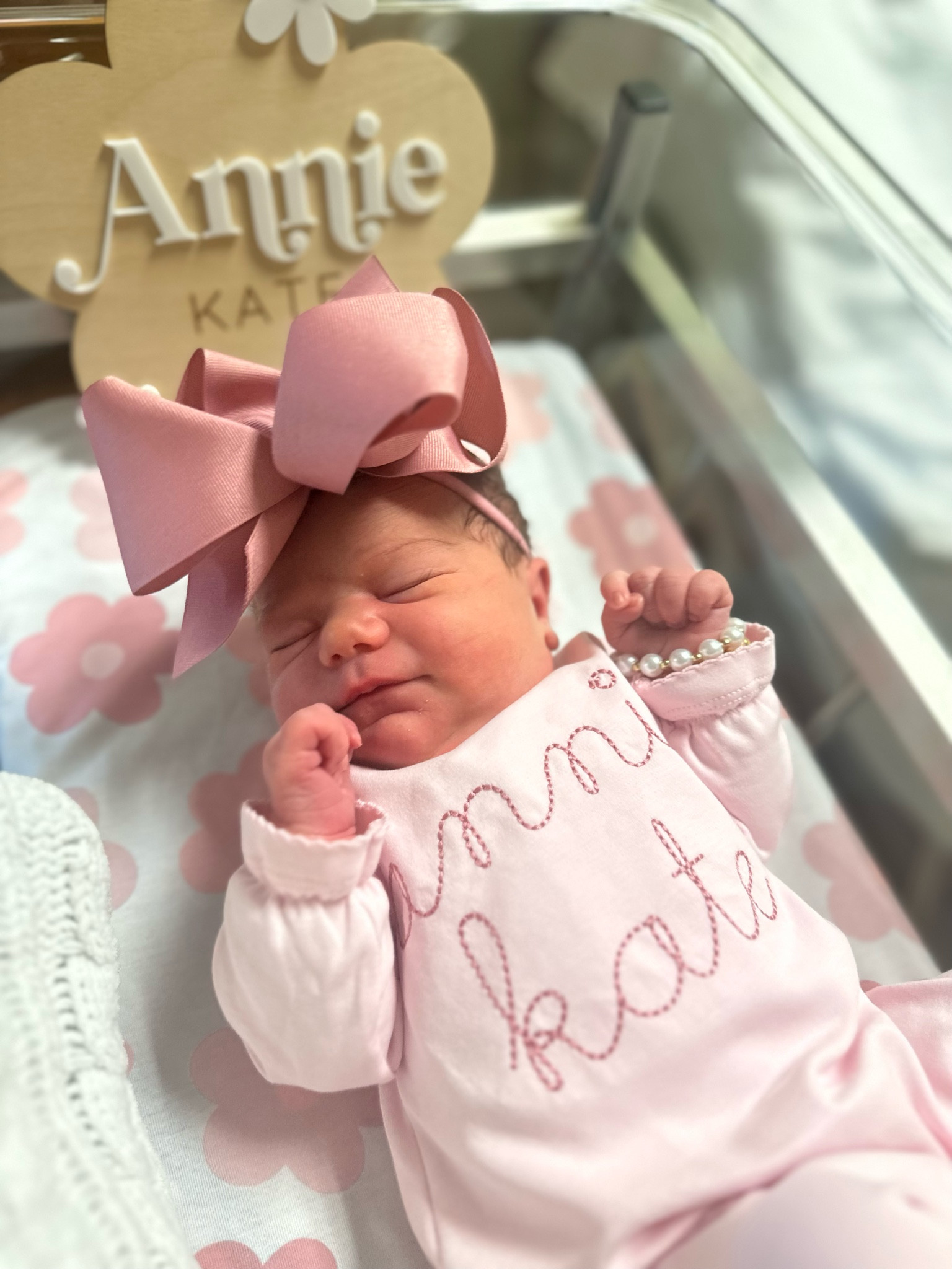 Sweet Annie is here! 🎀
The perfect going home outfit + bow combo on Etsy 🫶🏼

#babygirl #sheshere #babyoutfits

#LTKBaby #LTKSaleAlert #LTKKids