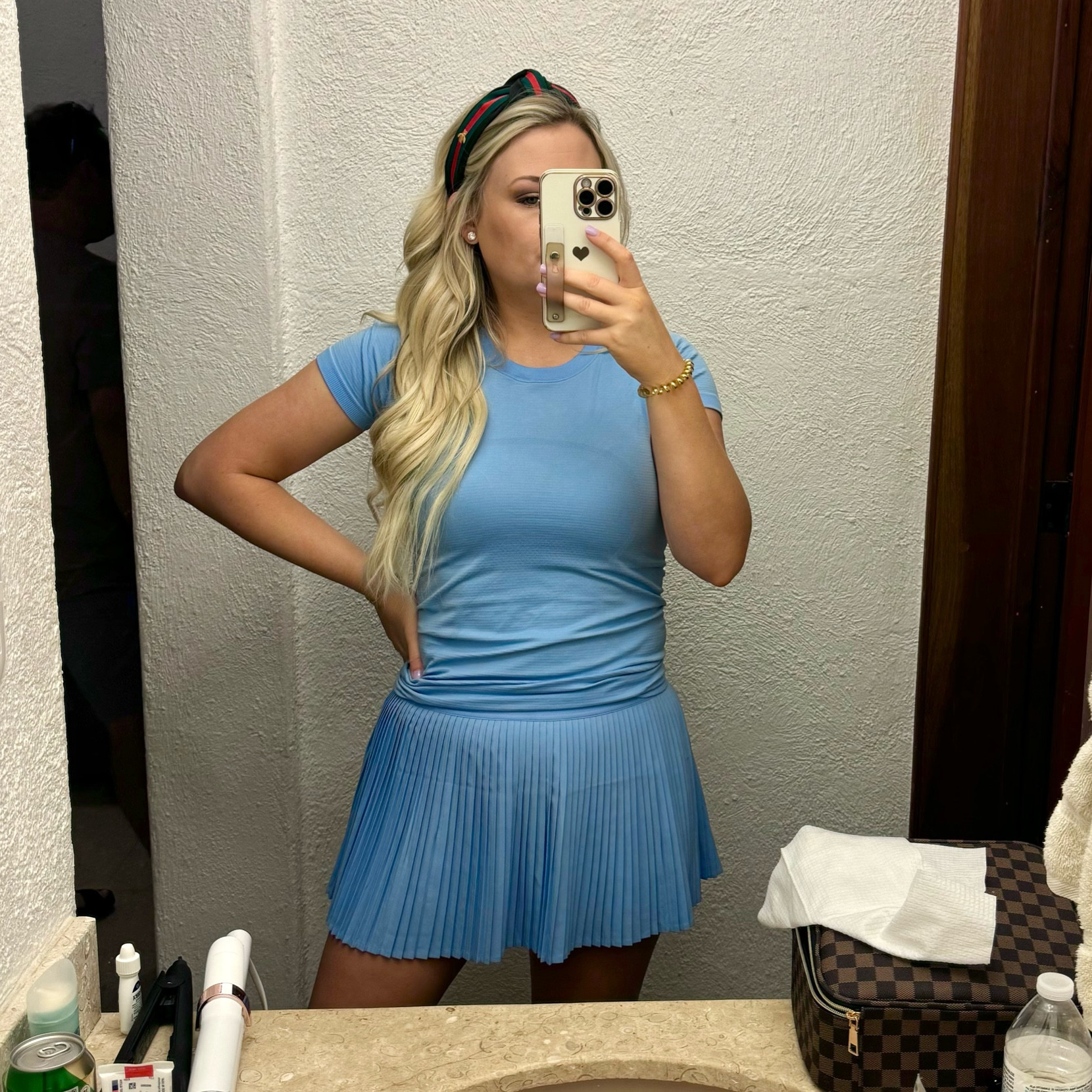 Wearing a size 6 in both! 

#LTKfitness #LTKActive #LTKstyletip