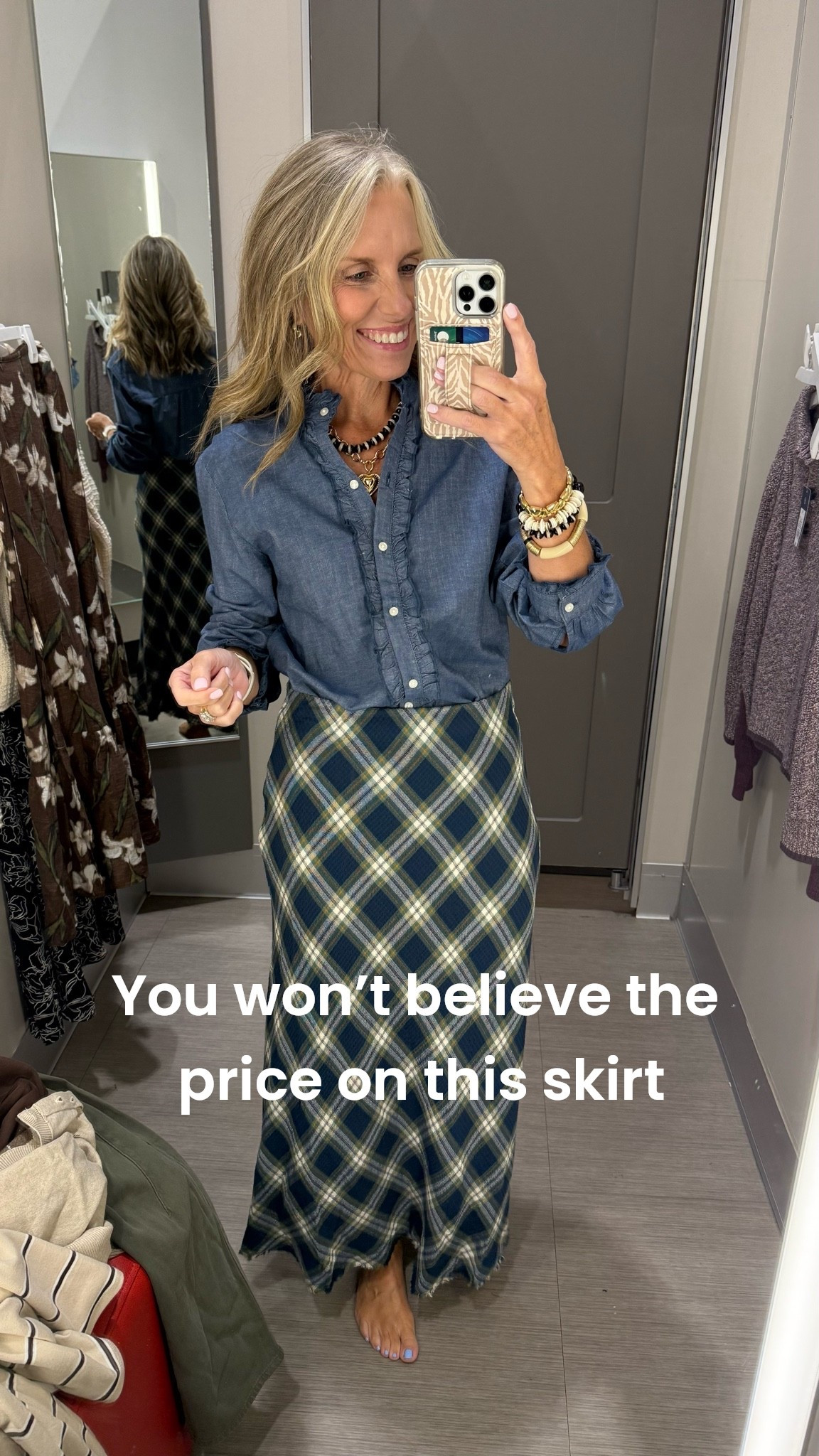 Time to shop. This is such a great fall
Piece.