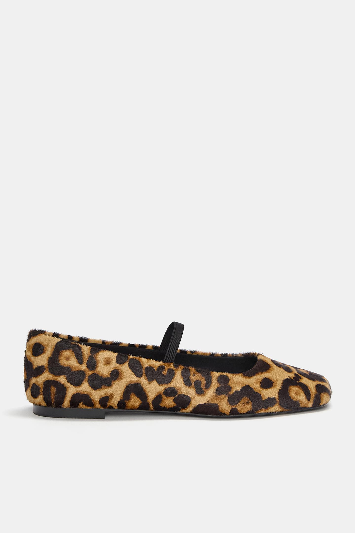 Ballerinas aus Leder mit Animalprint | PULL and BEAR DE