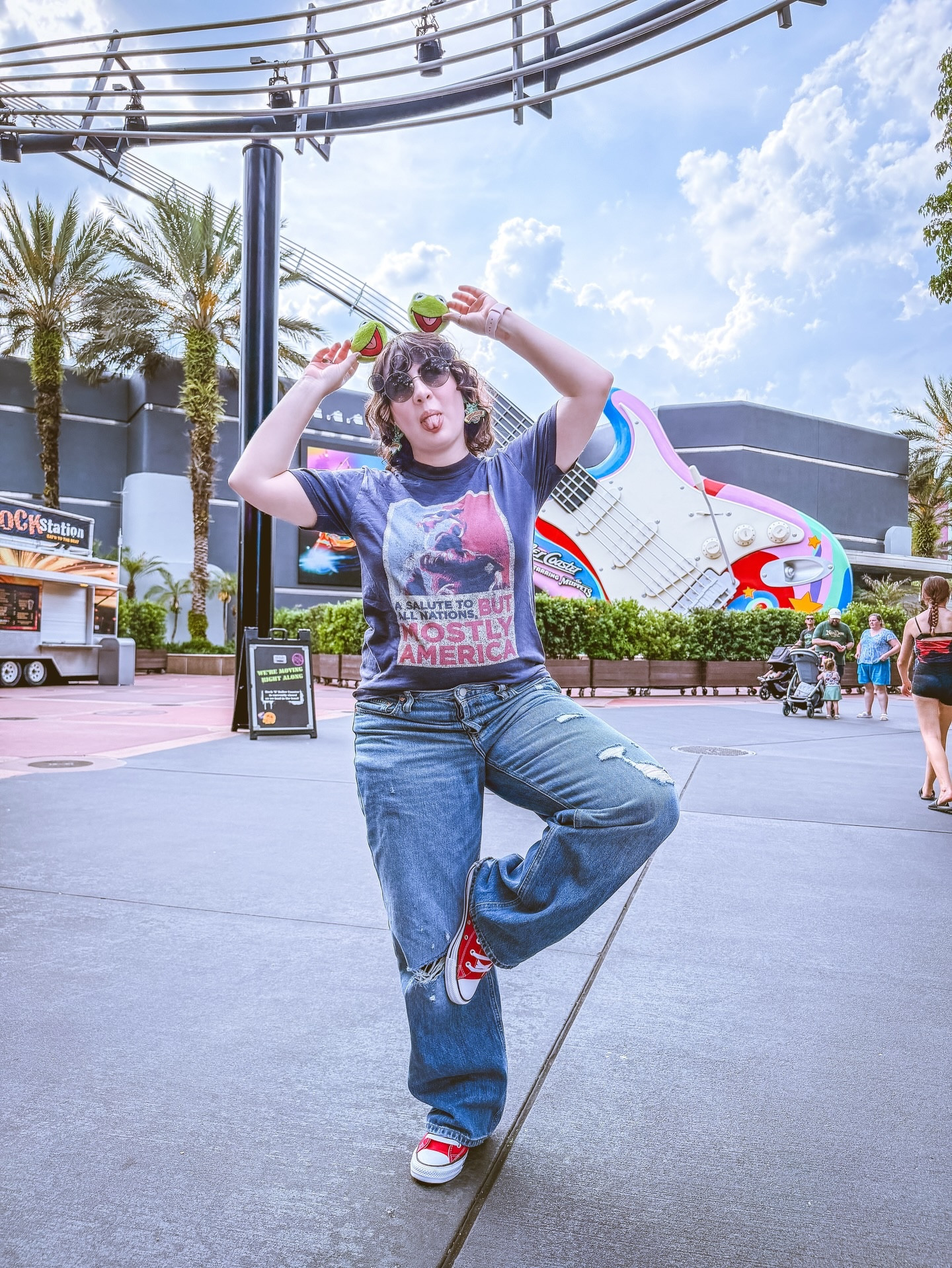 Okay I don’t condone the loss of Muppet Vision 3D and I don’t think I ever will but I do like the new look of this attraction 

And no I will probably never ride it because I do not go upside down 

#muppetvision3d #rocknrollercoaster #muppets #thequirkymouse #femmedebloom