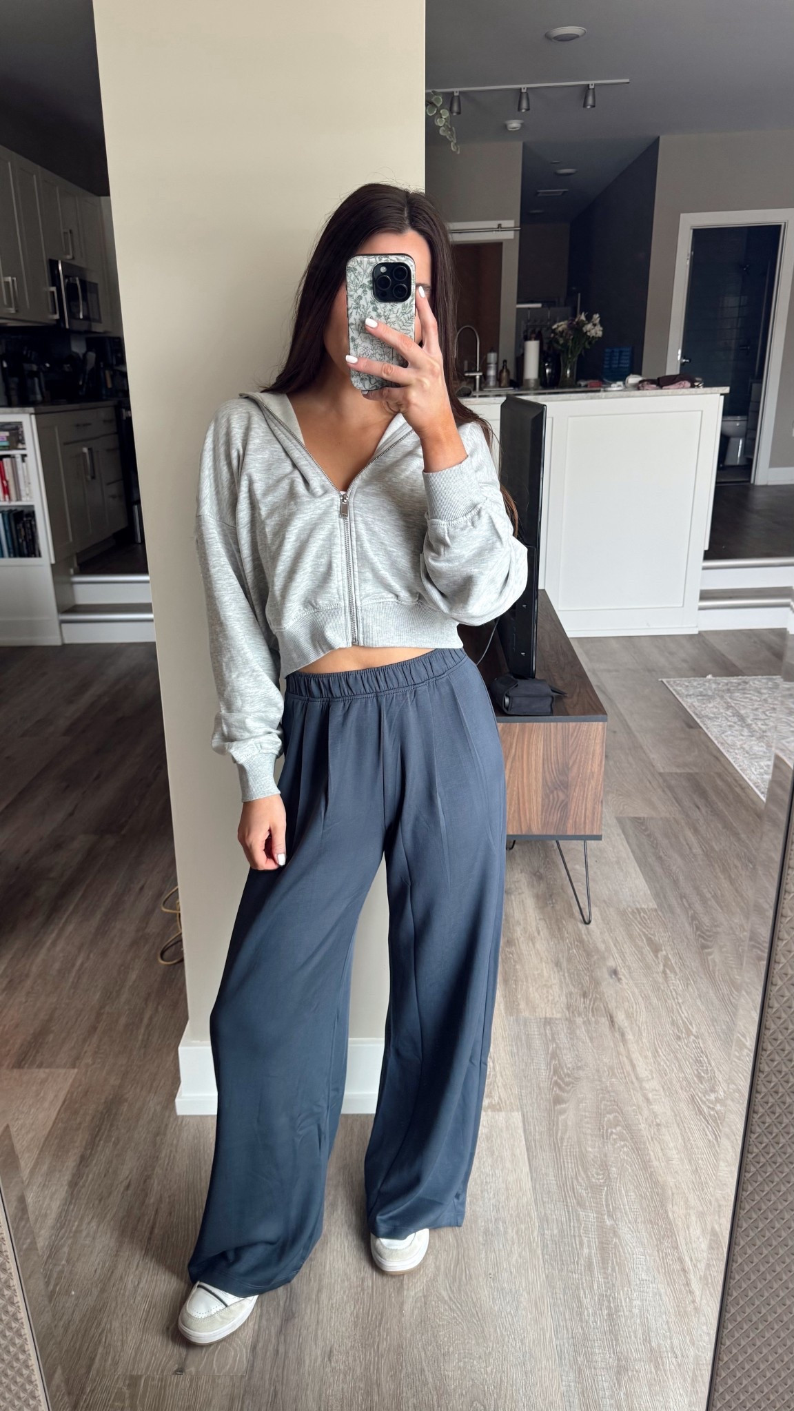 Casual outfit of the day #casualstyle #easyoutfits #ltkstyle #ltkfashion 