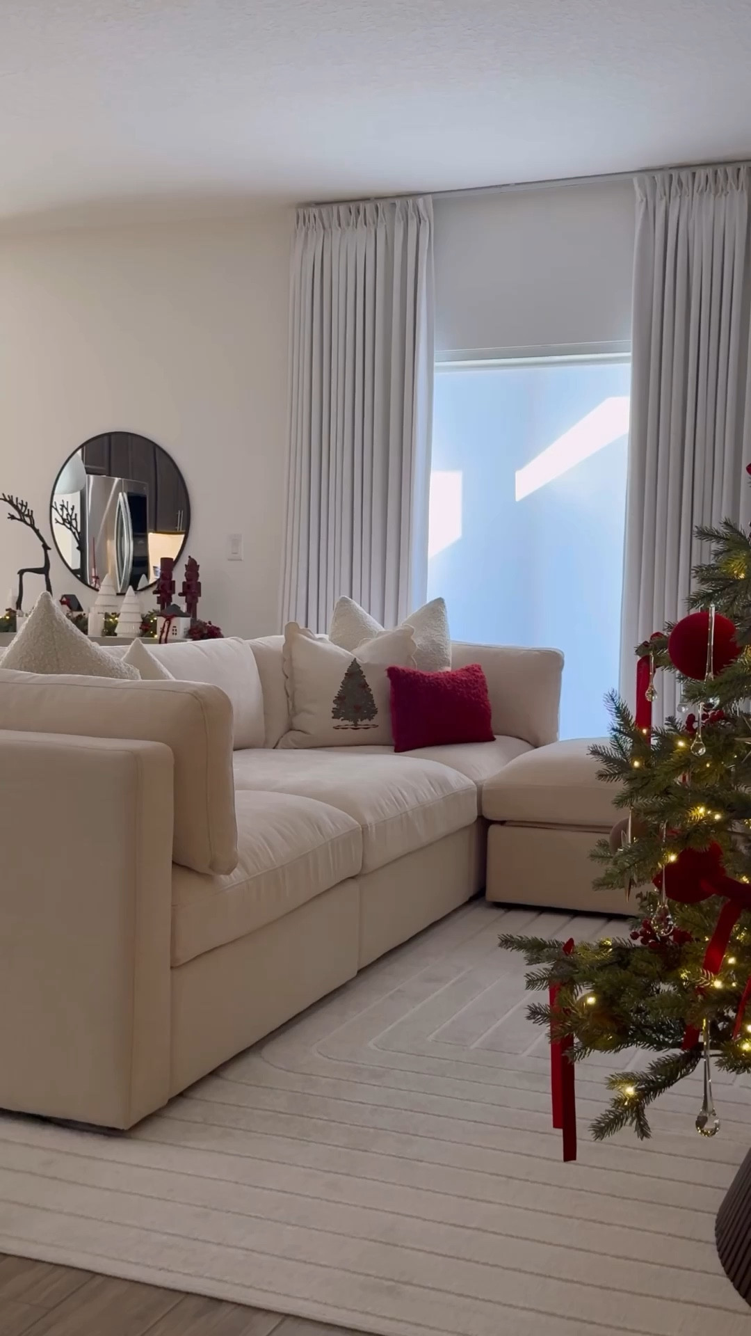 Bella mía sectional sofa🛋️☁️🧸