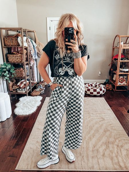 Cutting this tee turned out super cute! Perfect comfy concert/festival look too! 
•Mens tee L
•Pants (comment LINKS on my Instagram reel for links) save with code MANDIE15. 
•Converse sized down 
•Necklaces @blueyedhorse save with MANDIE10
•Watchband save with code MANDIE 


#LTKOver40 #LTKStyleTip #LTKFindsUnder50